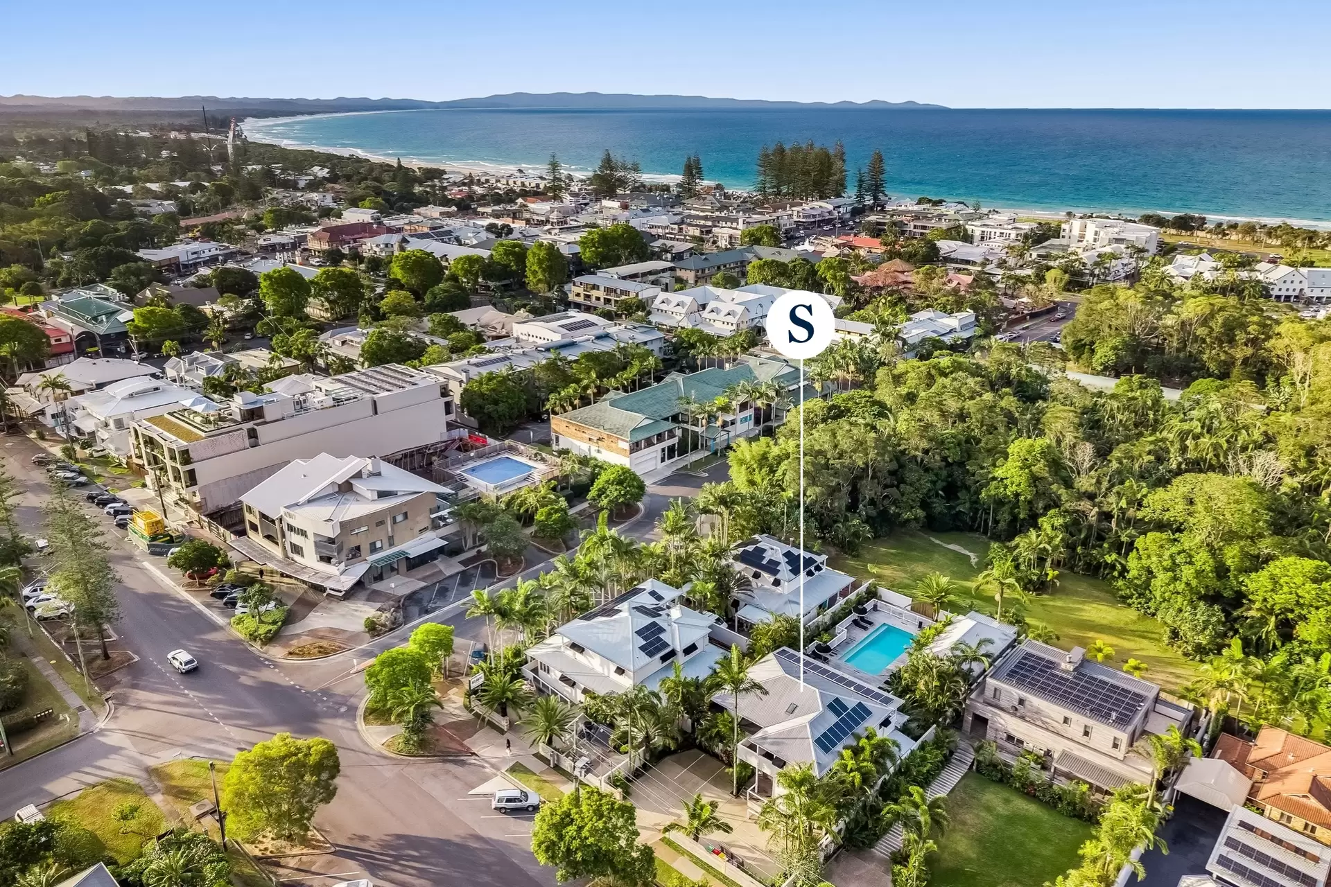 15 Marvell Street, Byron Bay Sold by Byron Bay Sotheby's International Realty - image 1