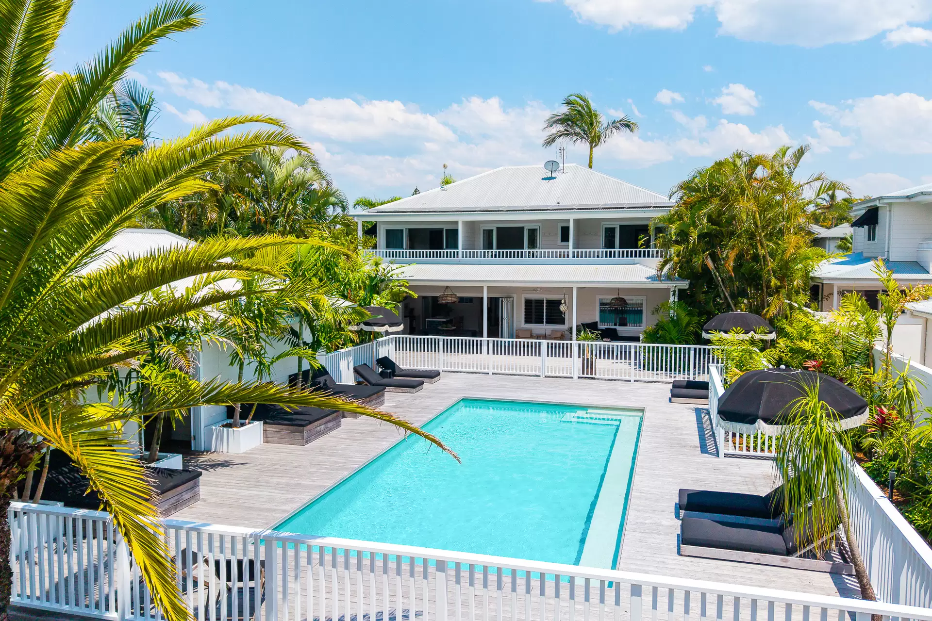 15 Marvell Street, Byron Bay Sold by Byron Bay Sotheby's International Realty - image 1