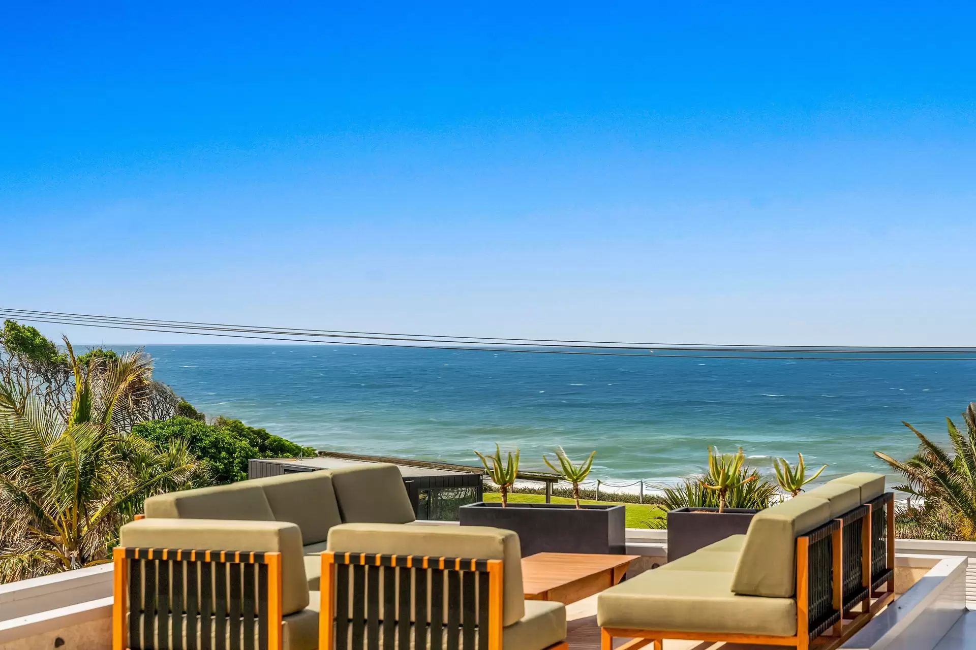 17 Border Street, Byron Bay Sold by Byron Bay Sotheby's International Realty - image 1
