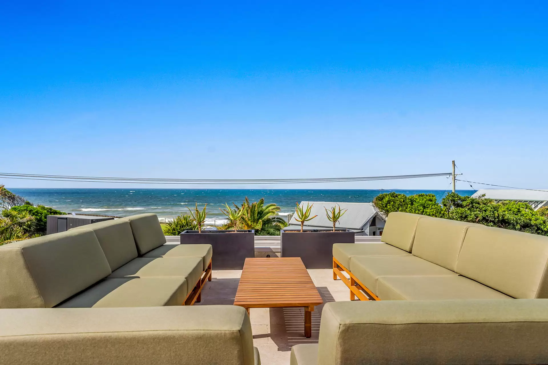 17 Border Street, Byron Bay Sold by Byron Bay Sotheby's International Realty - image 1