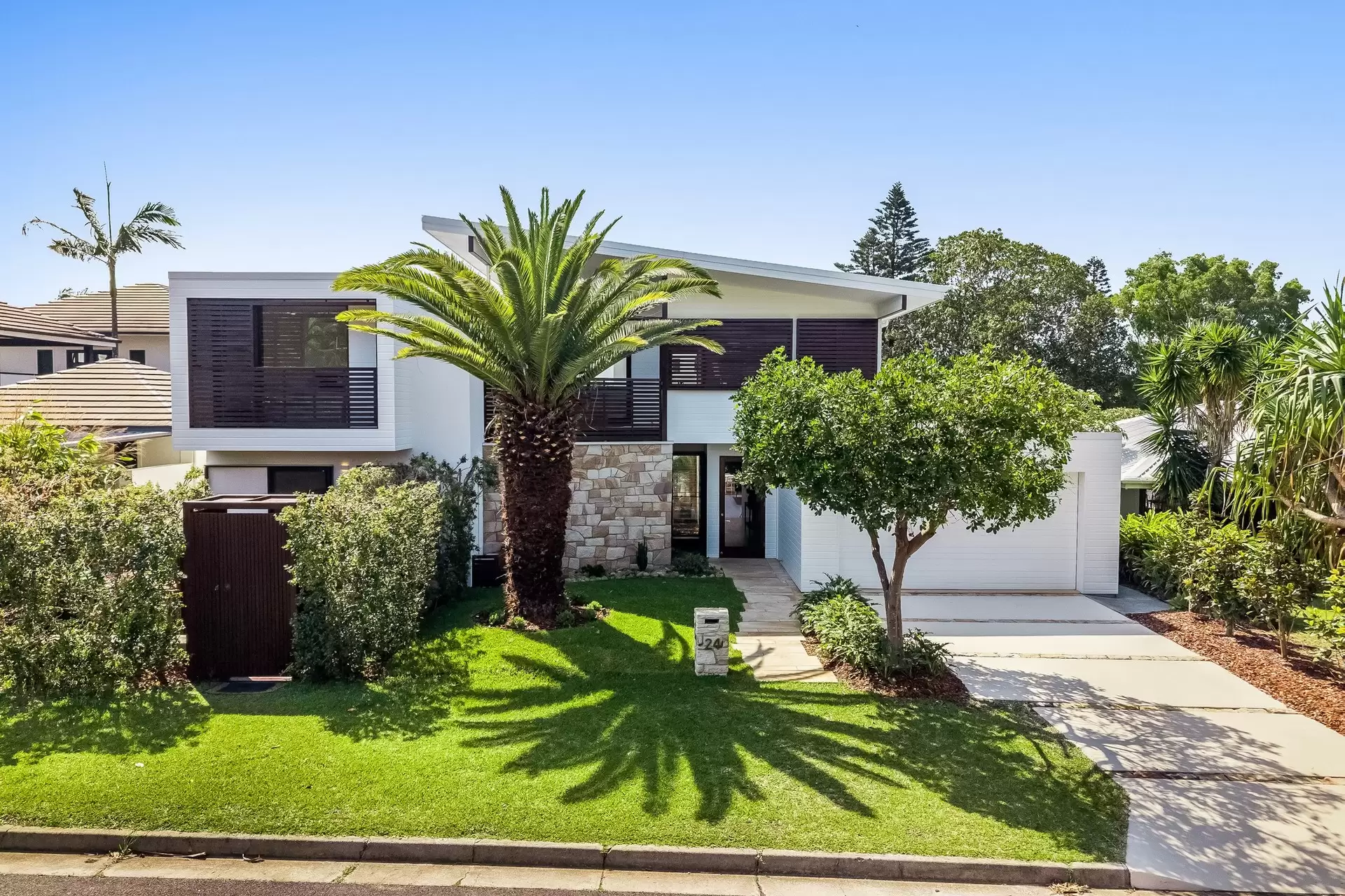 24 Beachcomber Drive, Byron Bay Sold by Byron Bay Sotheby's International Realty - image 1