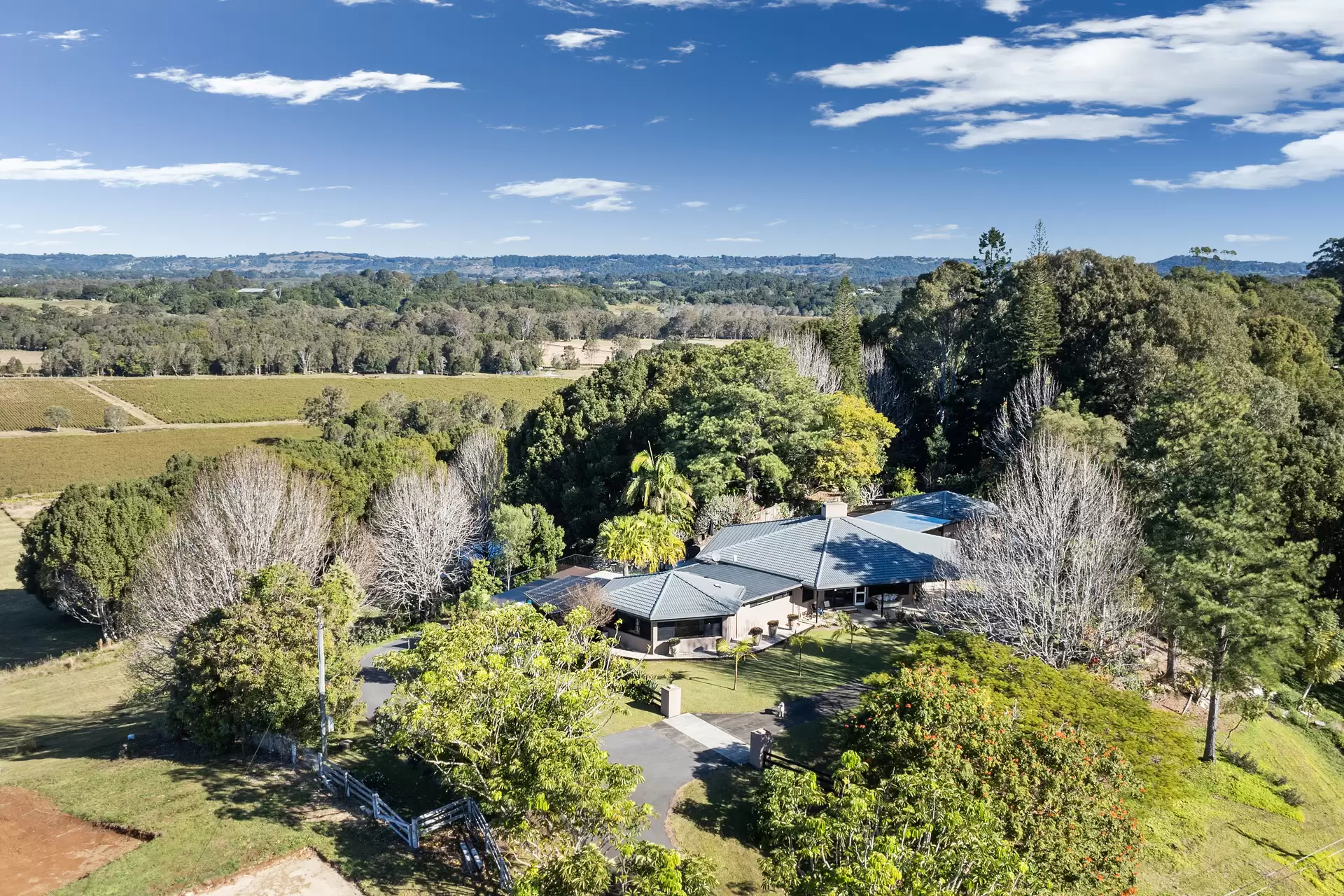 70 Tandys Lane, Brunswick Heads Sold by Byron Bay Sotheby's International Realty - image 1