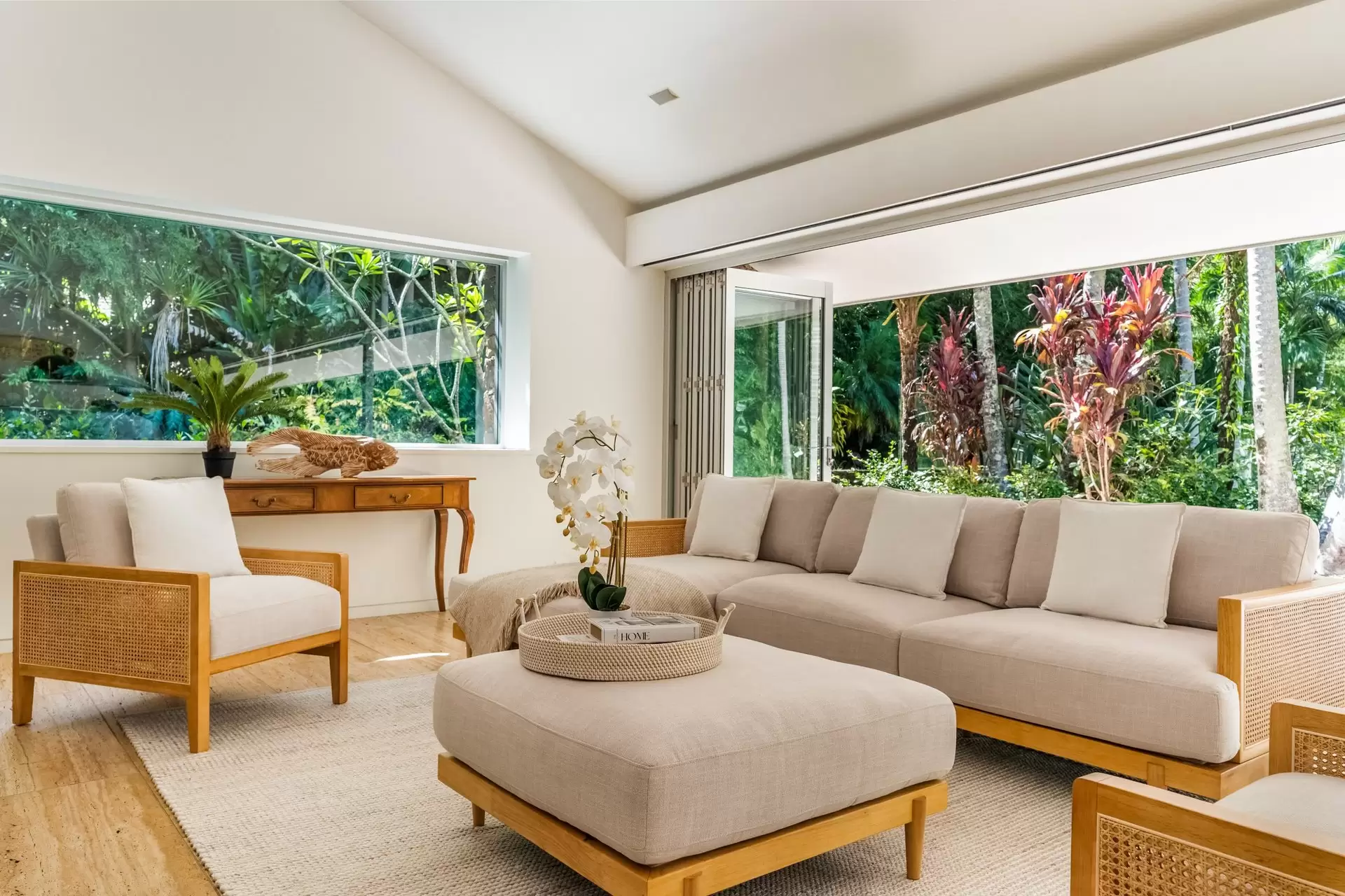 18 Brookview Court, Ewingsdale Sold by Byron Bay Sotheby's International Realty - image 1