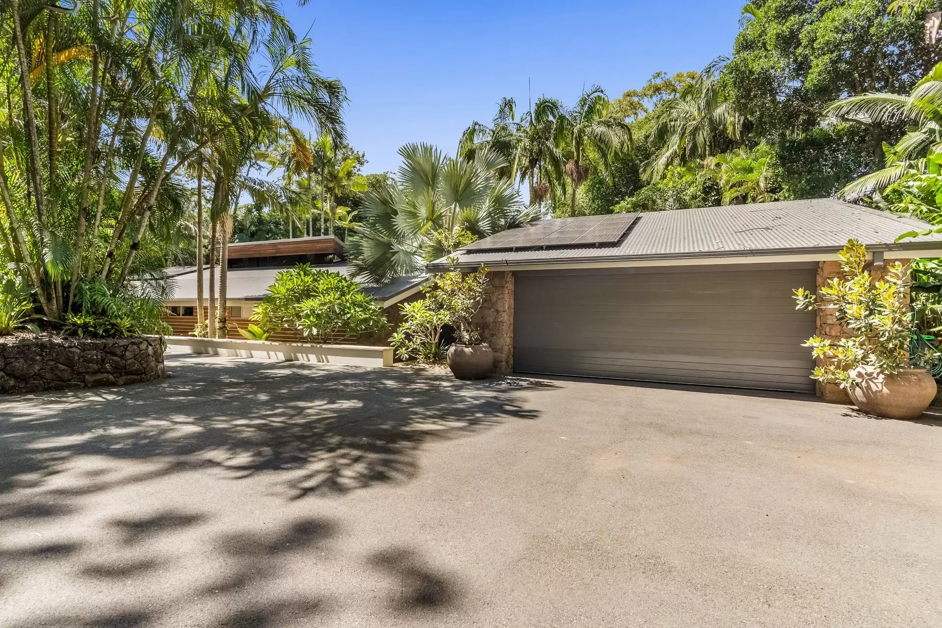 18 Brookview Court, Ewingsdale Sold by Byron Bay Sotheby's International Realty - image 1