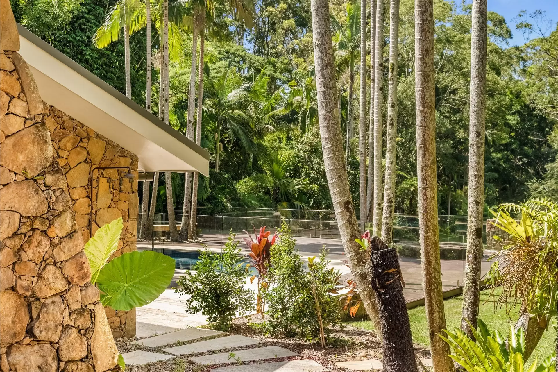 18 Brookview Court, Ewingsdale Sold by Byron Bay Sotheby's International Realty - image 1