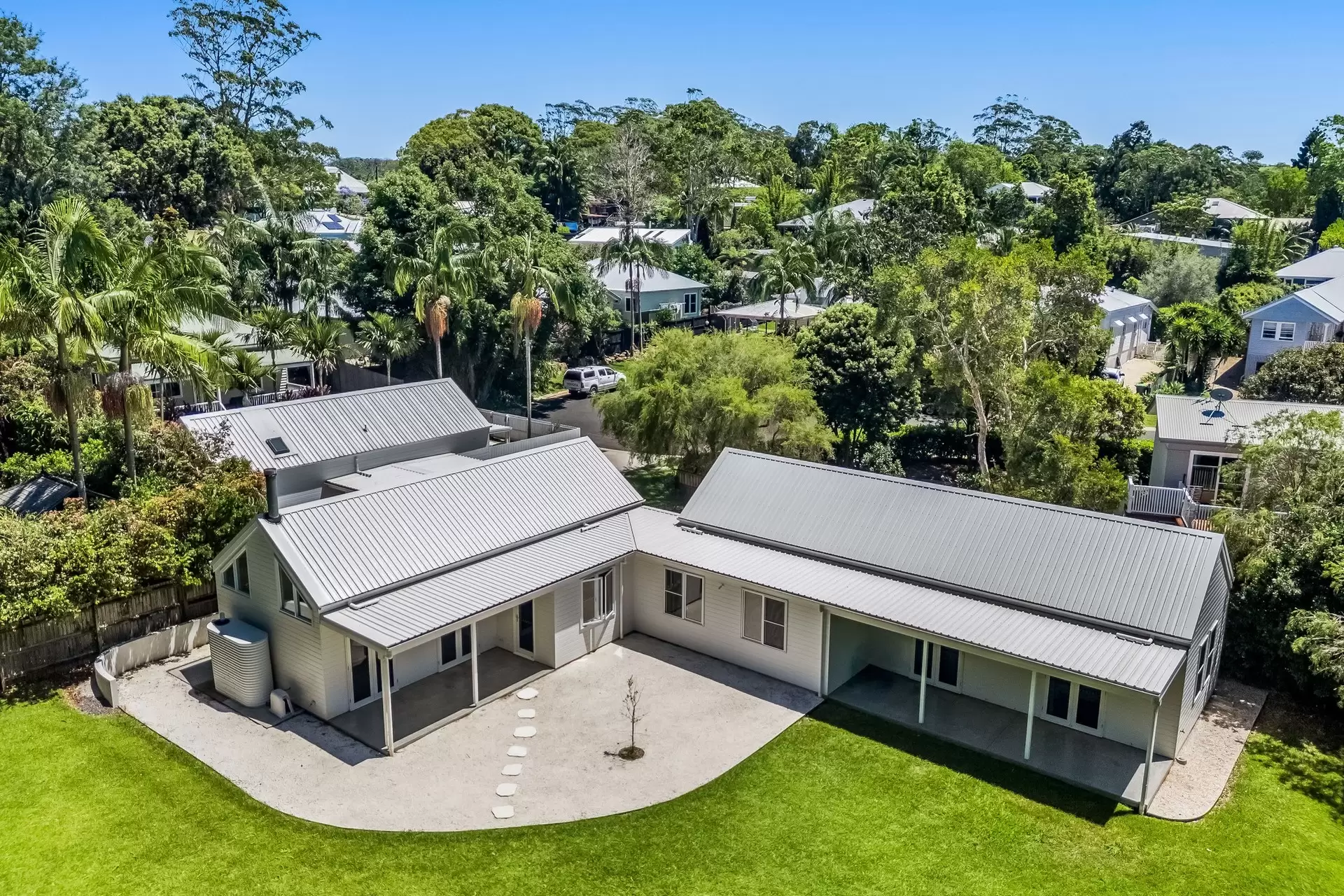 29 Green Frog Lane, Bangalow Sold by Byron Bay Sotheby's International Realty - image 1