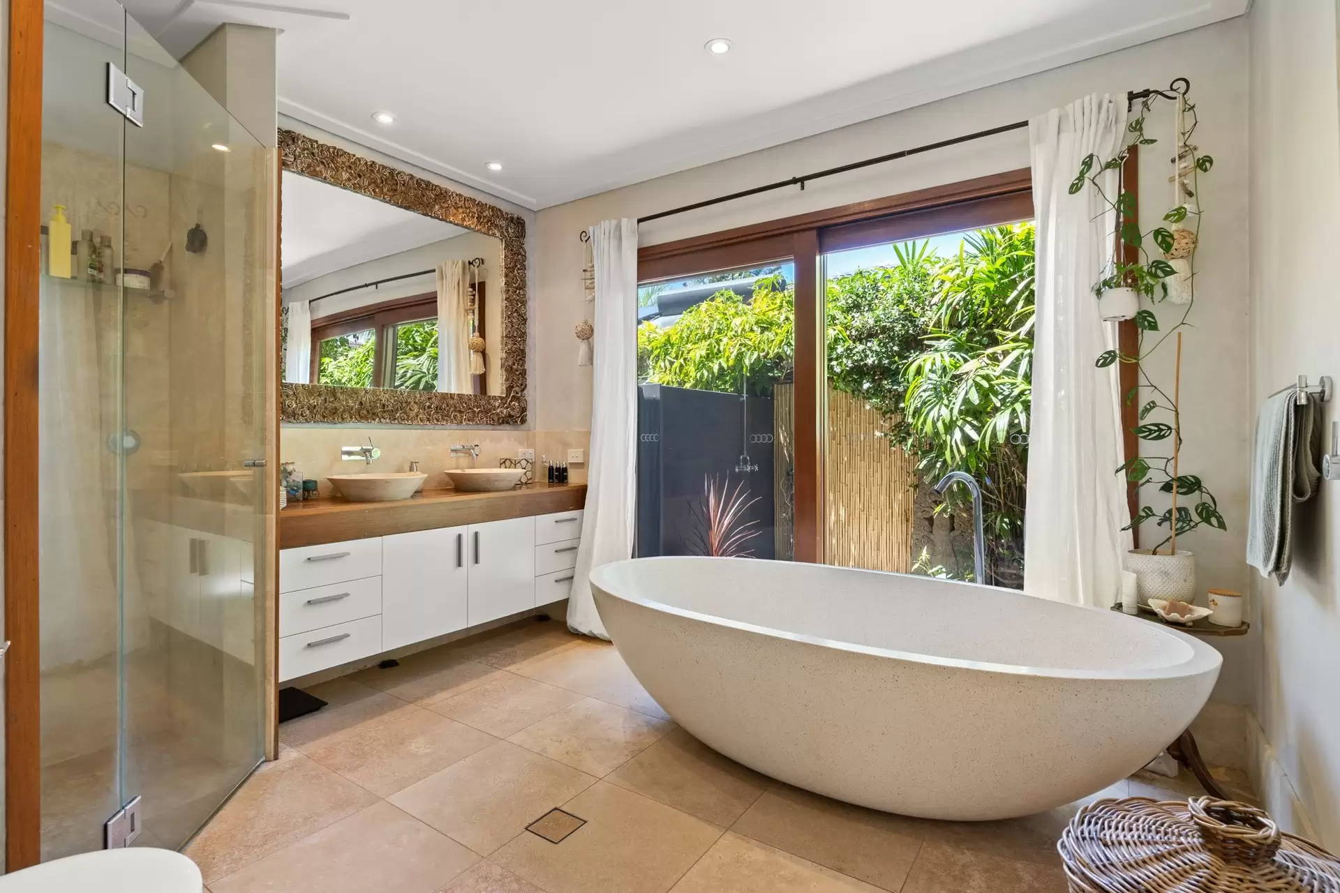 84 Alcorn Street, Suffolk Park Sold by Byron Bay Sotheby's International Realty - image 1