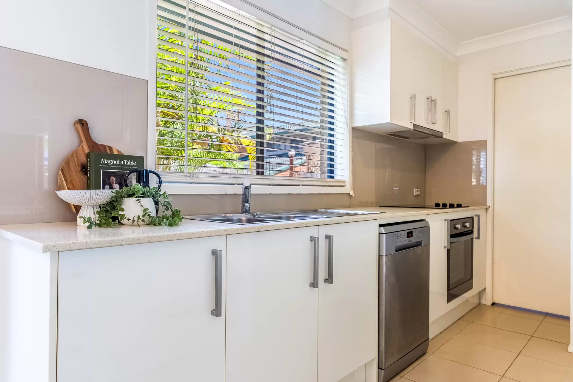 7/40 Eyles Drive, East Ballina Sold by Byron Bay Sotheby's International Realty - image 1