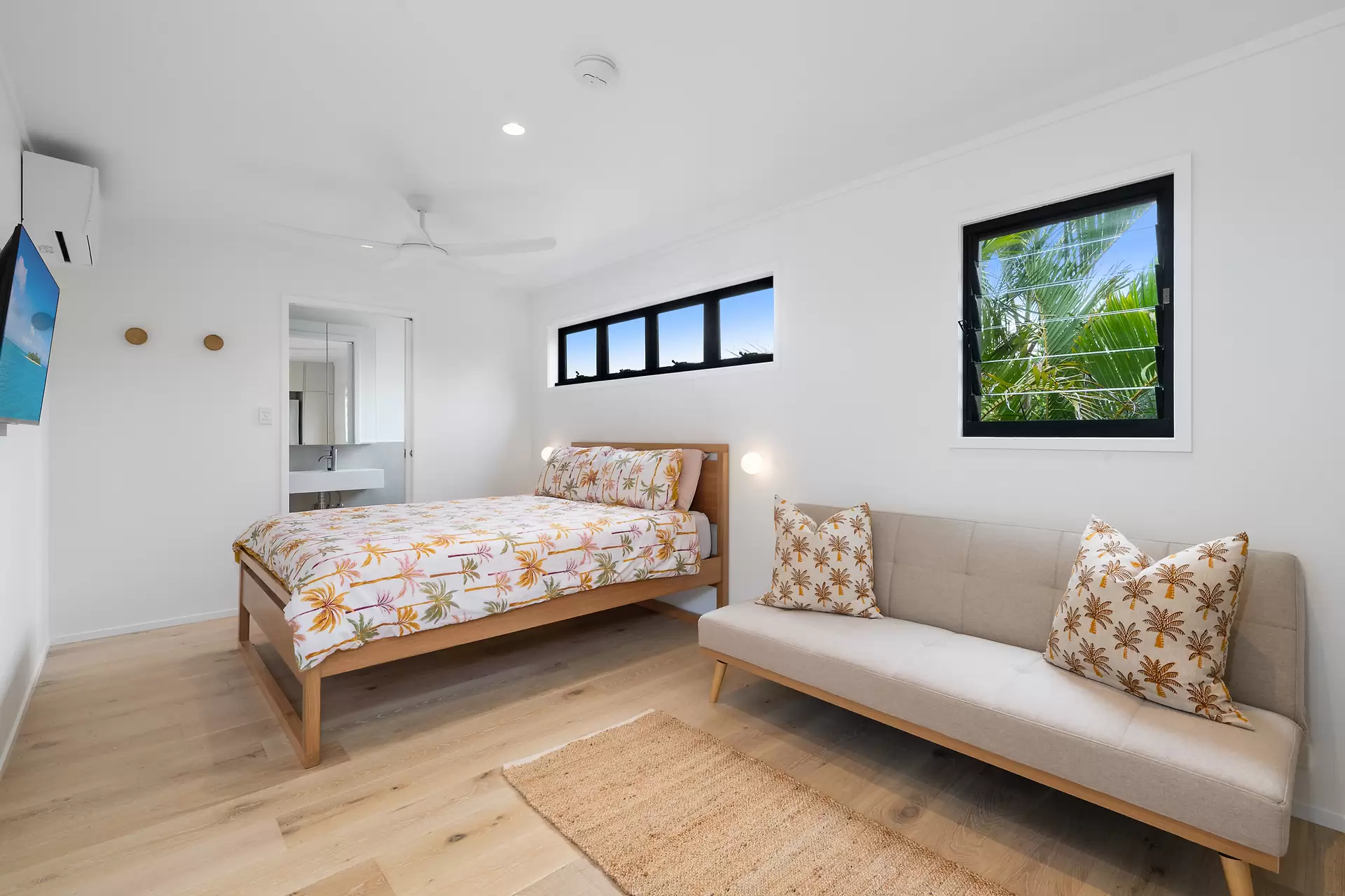 15 Kendall Street, Byron Bay Sold by Byron Bay Sotheby's International Realty - image 1