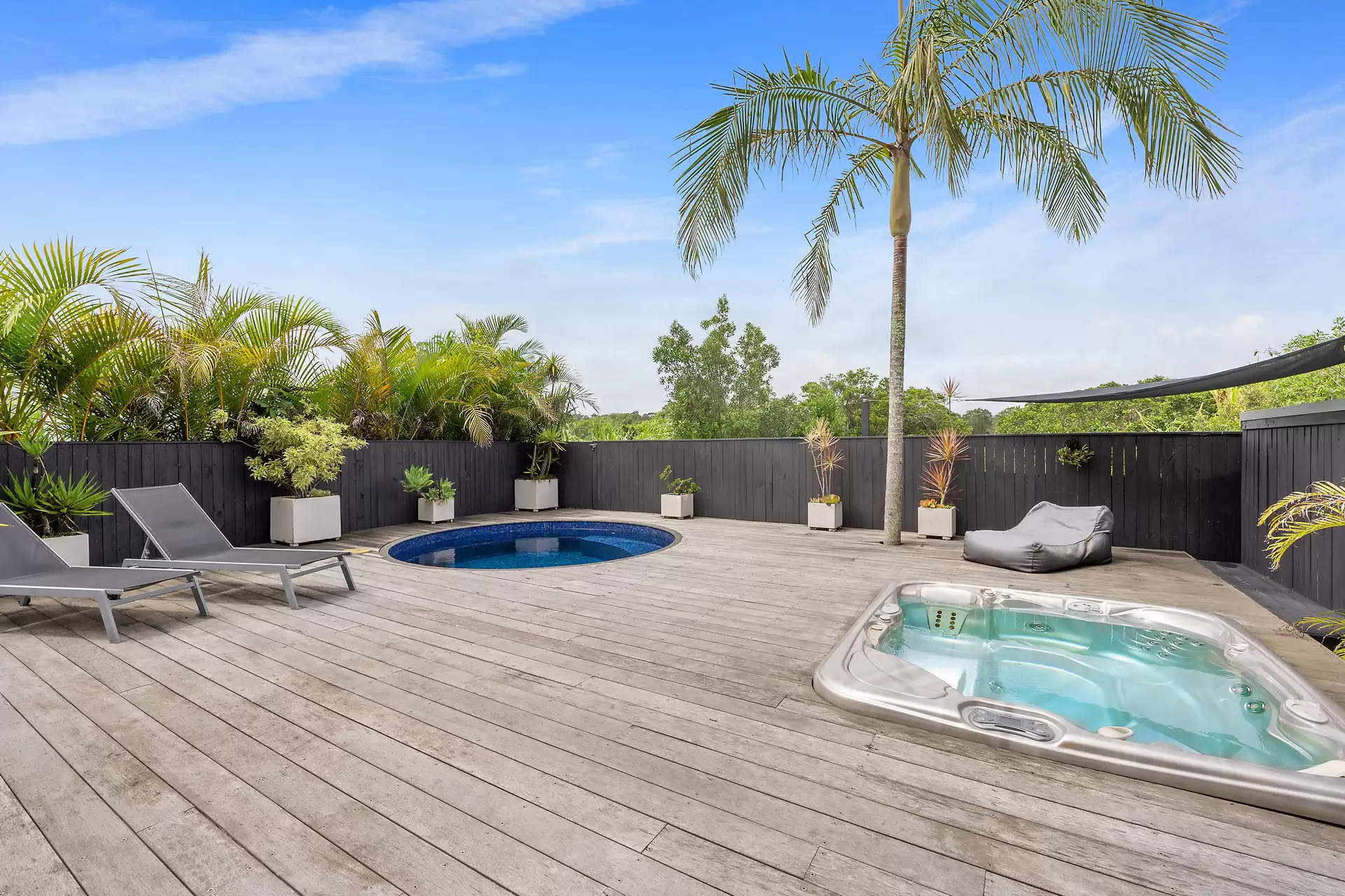 15 Kendall Street, Byron Bay Sold by Byron Bay Sotheby's International Realty - image 1