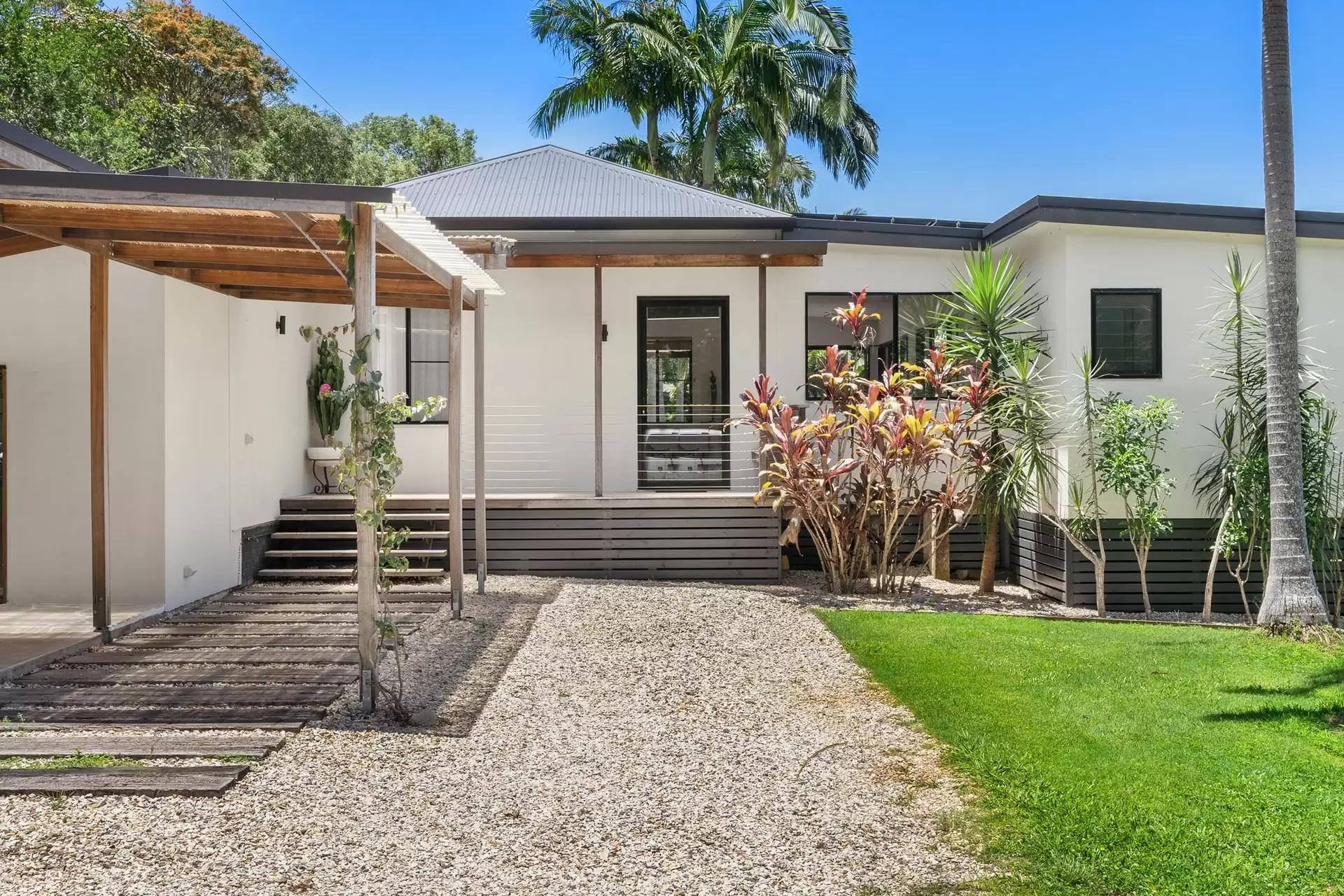 159 Mcgettigans Lane, Ewingsdale Sold by Byron Bay Sotheby's International Realty - image 1