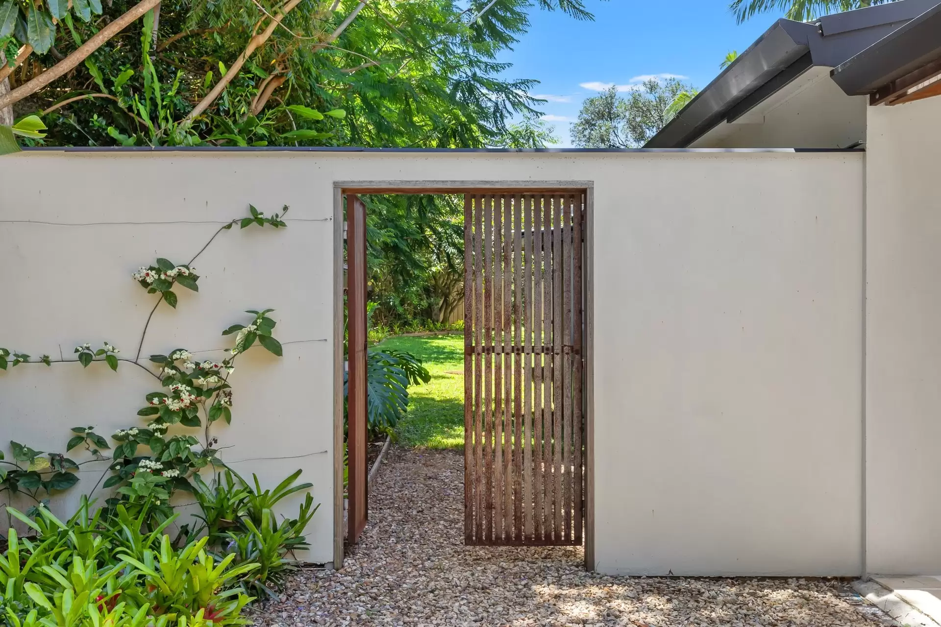 159 Mcgettigans Lane, Ewingsdale Sold by Byron Bay Sotheby's International Realty - image 1