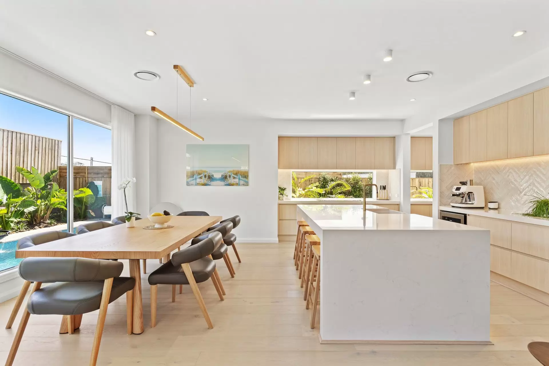 17 Sunhaven Avenue, Skennars Head For Sale by Byron Bay Sotheby's International Realty - image 1
