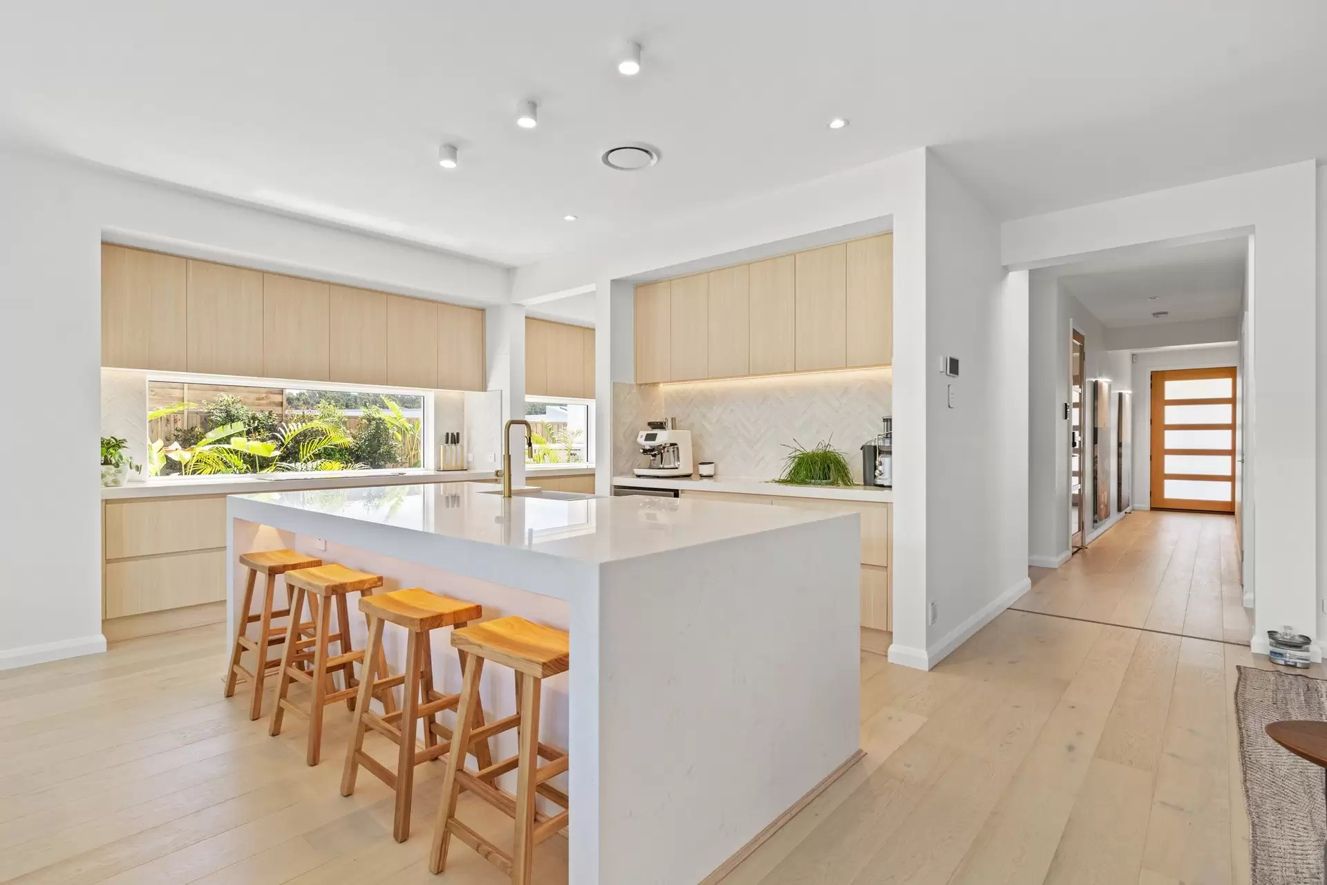 17 Sunhaven Avenue, Skennars Head For Sale by Byron Bay Sotheby's International Realty - image 1