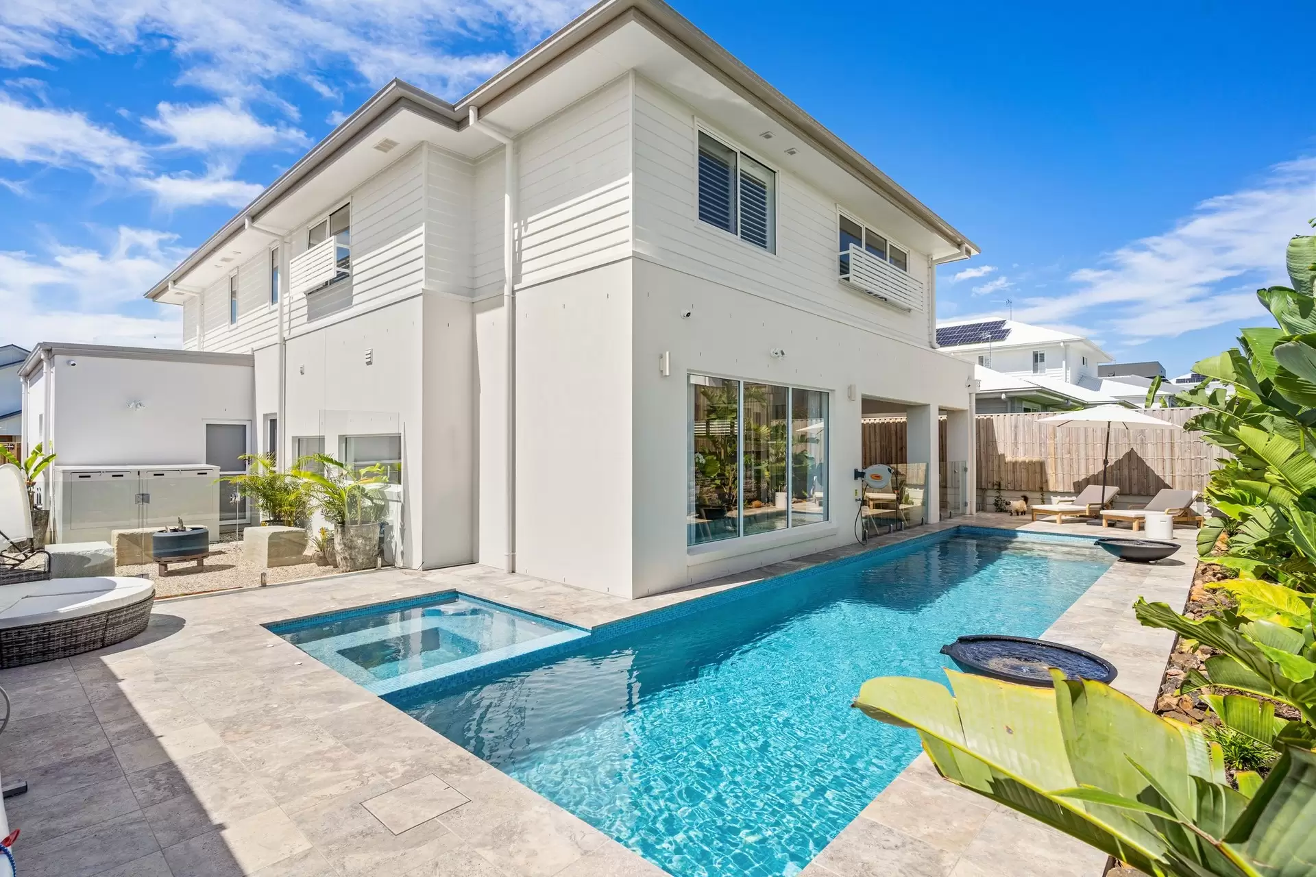 17 Sunhaven Avenue, Skennars Head For Sale by Byron Bay Sotheby's International Realty - image 1
