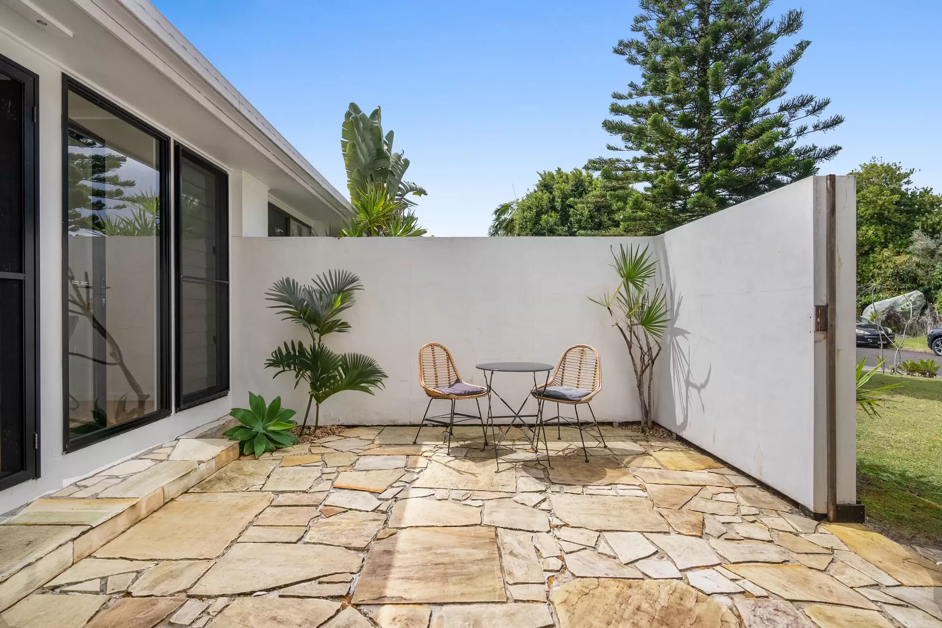 6 Cain Court, Byron Bay Sold by Byron Bay Sotheby's International Realty - image 1