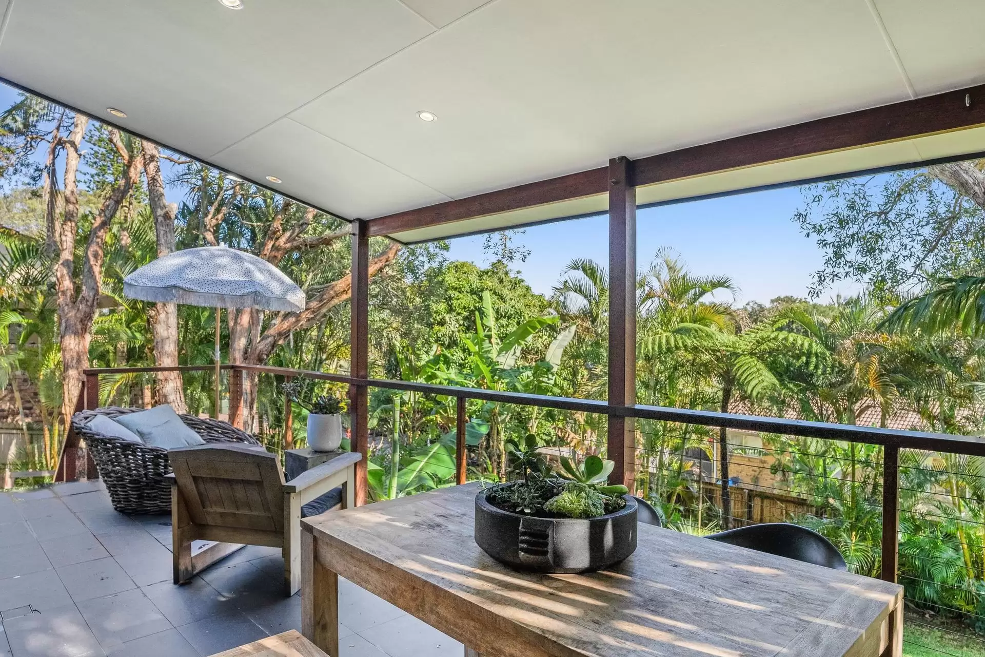 7 Scott Street, Byron Bay Sold by Byron Bay Sotheby's International Realty - image 1