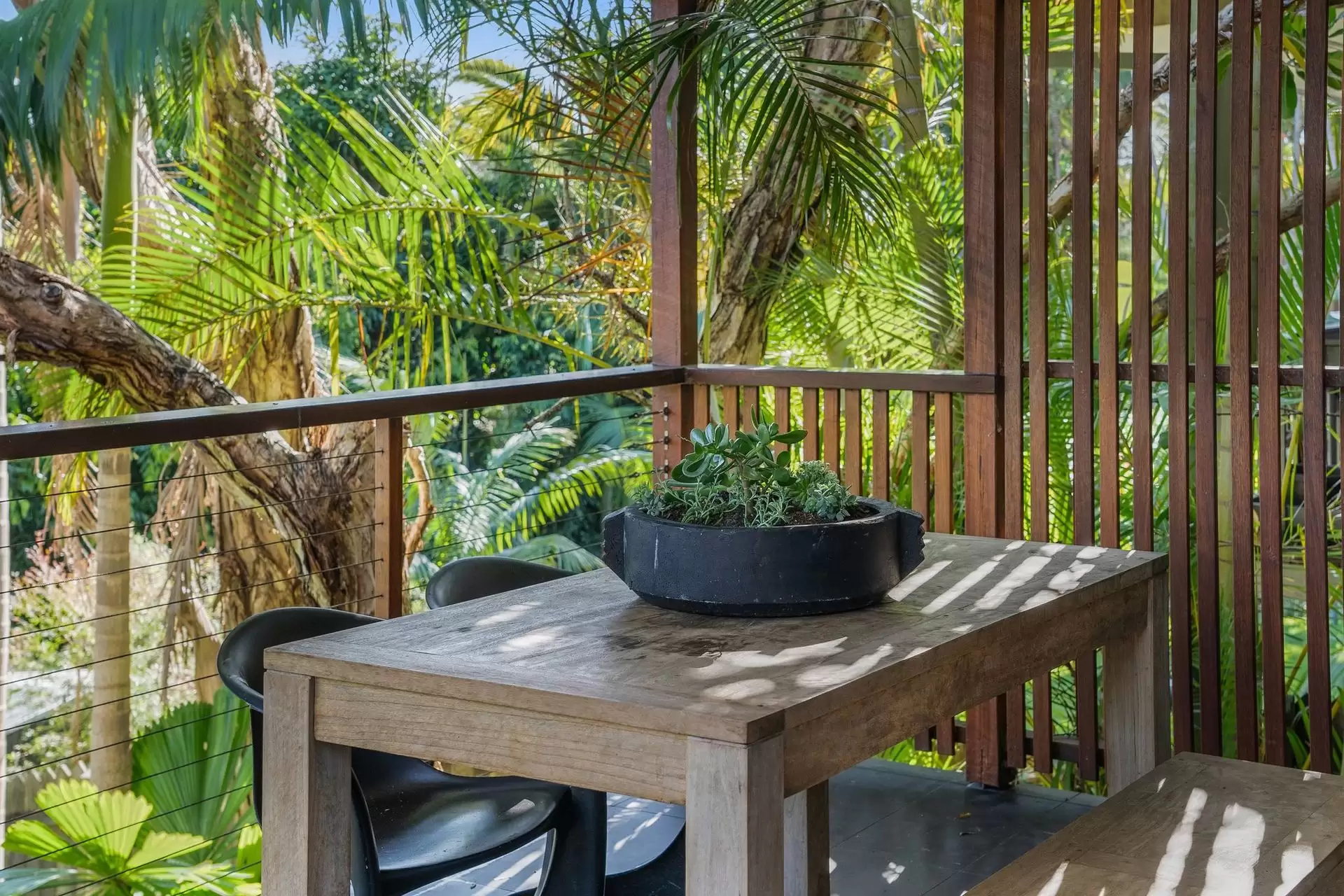 7 Scott Street, Byron Bay Sold by Byron Bay Sotheby's International Realty - image 1