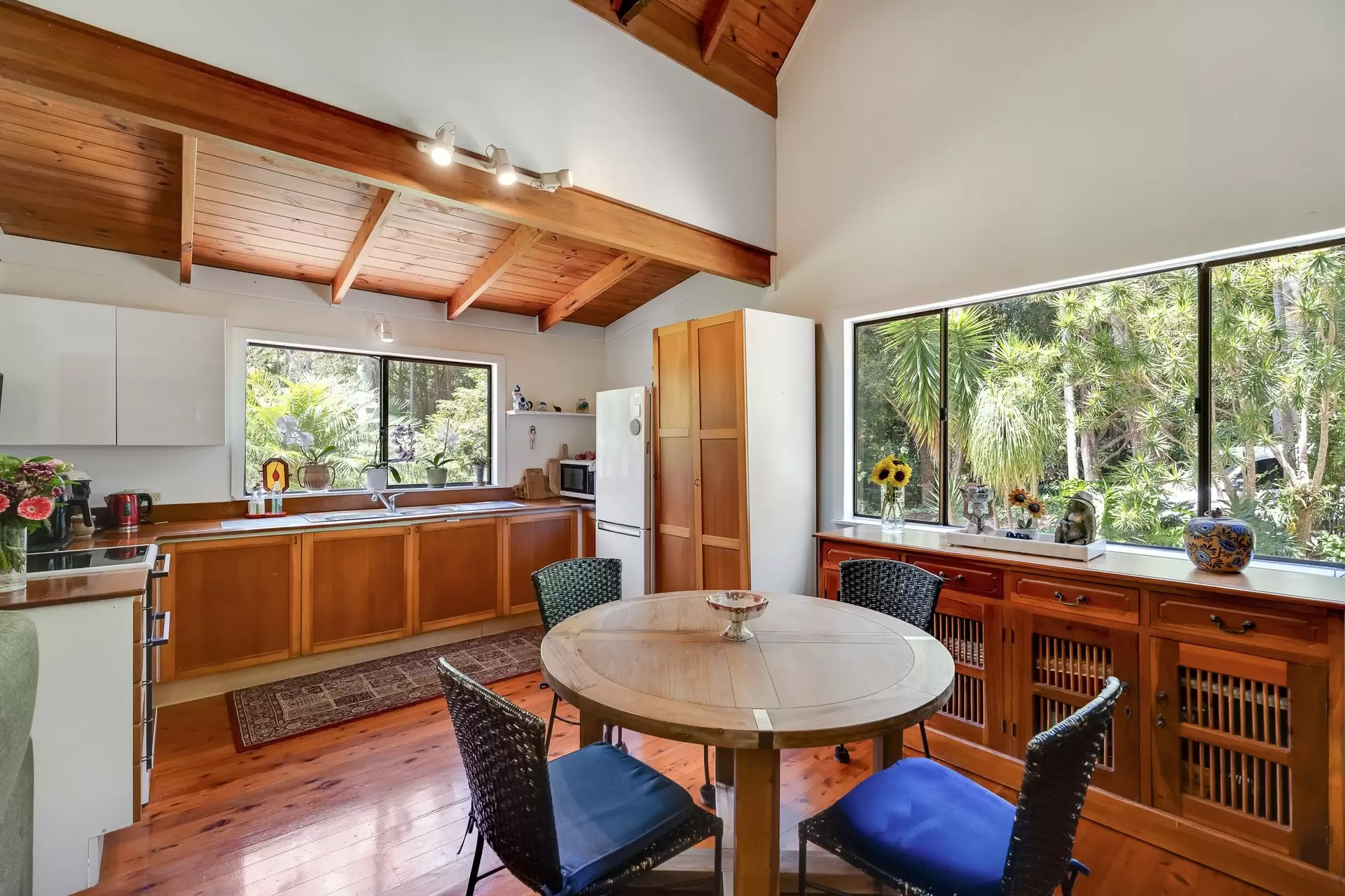 9 Brookview Court, Ewingsdale Sold by Byron Bay Sotheby's International Realty - image 1