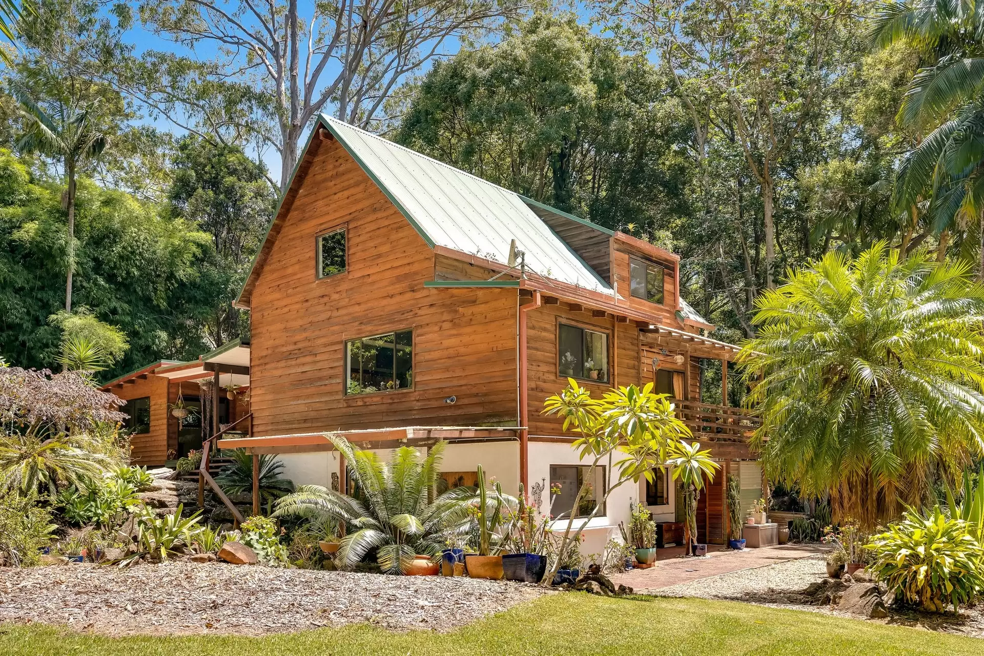 9 Brookview Court, Ewingsdale Sold by Byron Bay Sotheby's International Realty - image 1