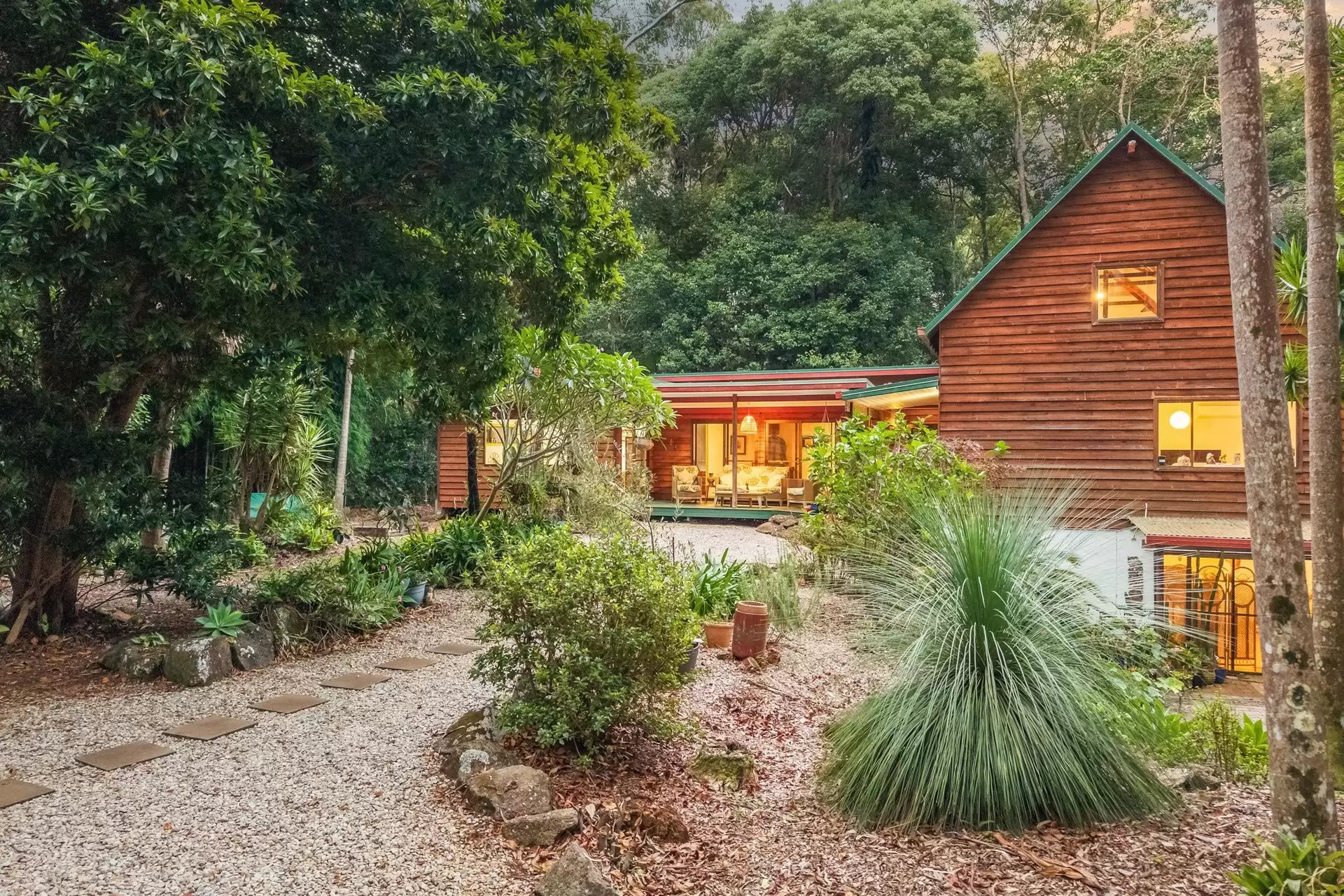 9 Brookview Court, Ewingsdale Sold by Byron Bay Sotheby's International Realty - image 1