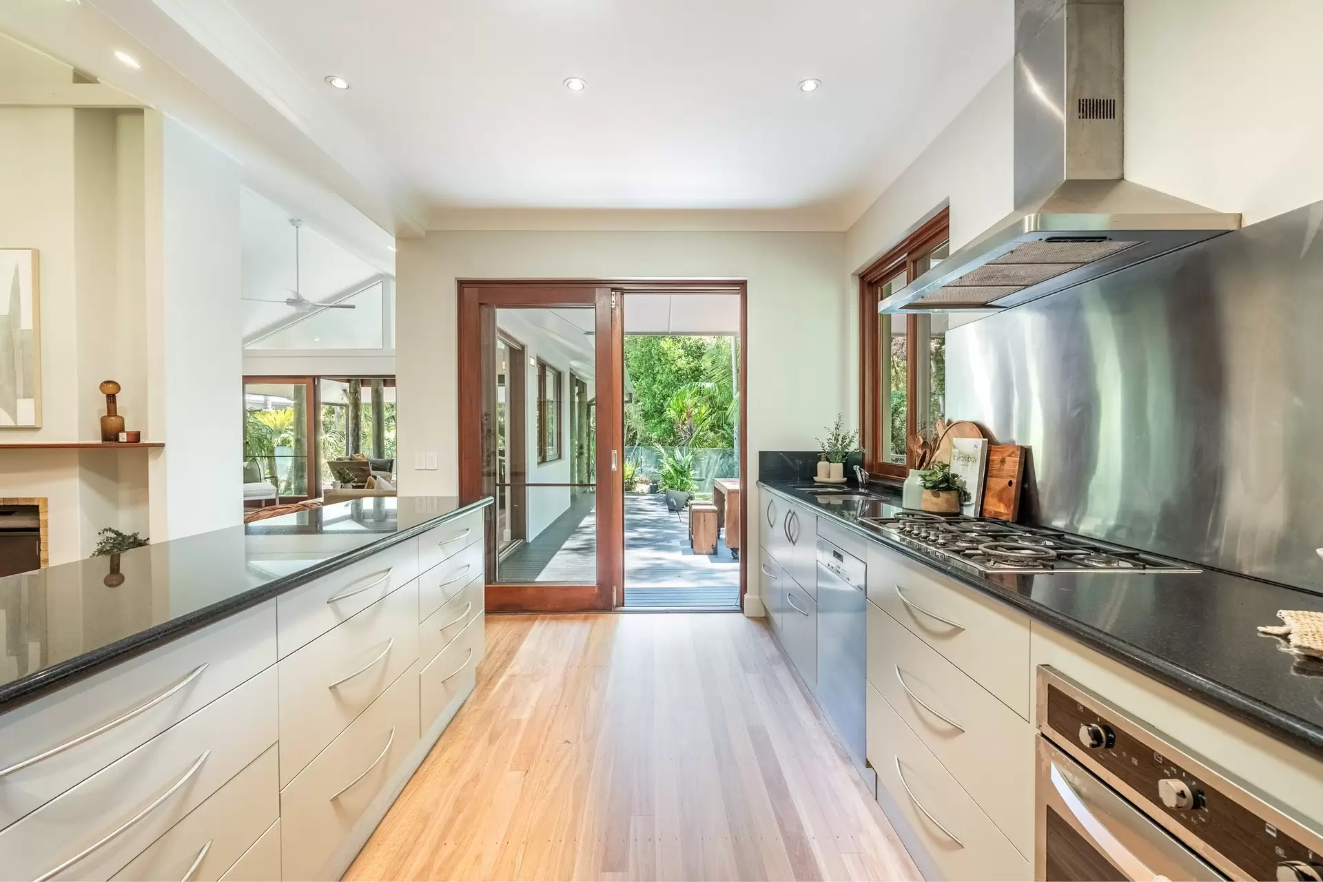 32 MacGregor Street, Suffolk Park Sold by Byron Bay Sotheby's International Realty - image 1