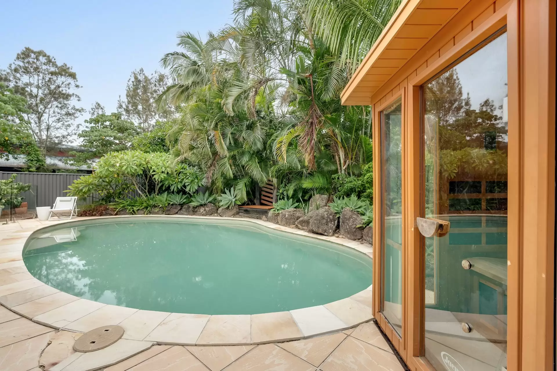4 Dugun Court, Ocean Shores Sold by Byron Bay Sotheby's International Realty - image 1