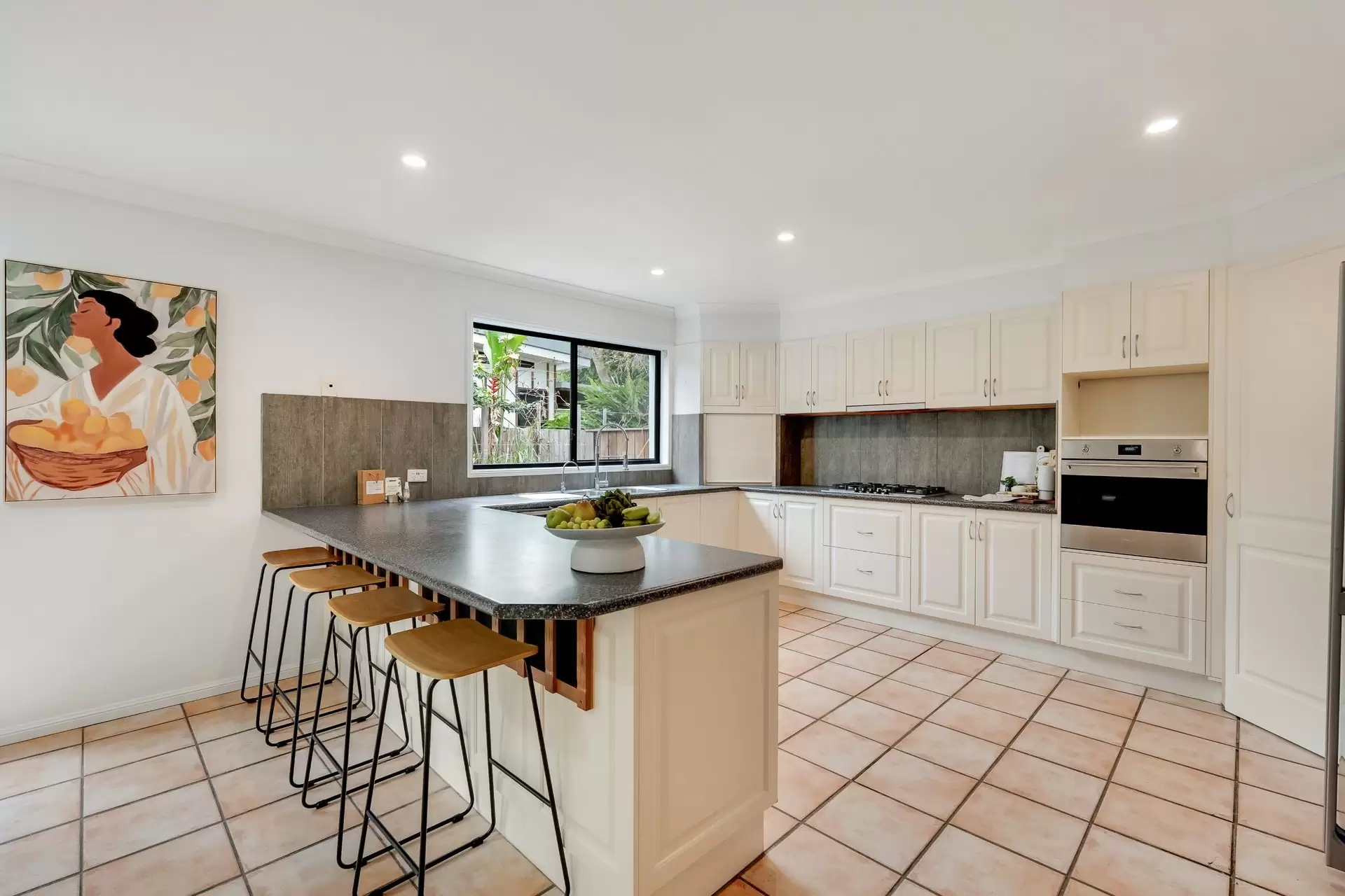 4 Dugun Court, Ocean Shores Sold by Byron Bay Sotheby's International Realty - image 1