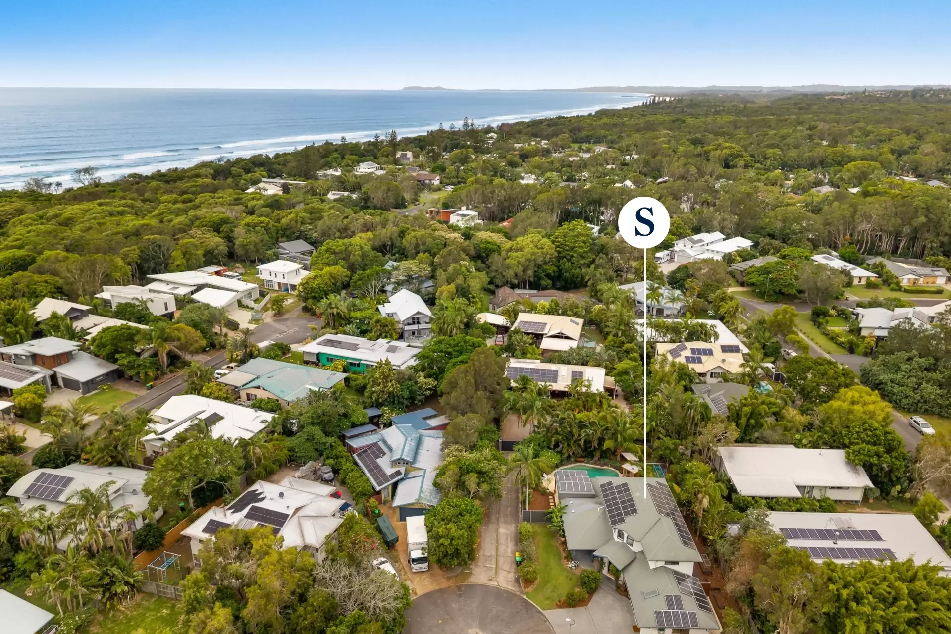 4 Dugun Court, Ocean Shores Sold by Byron Bay Sotheby's International Realty - image 1