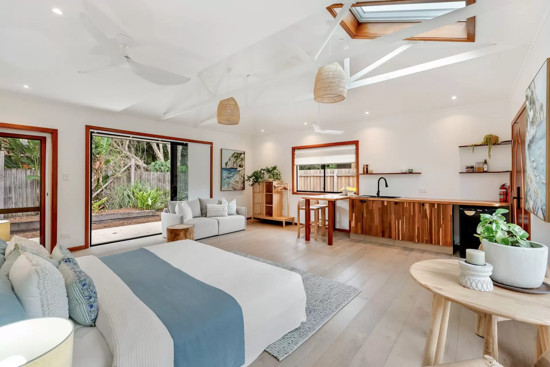 4 Dugun Court, Ocean Shores Sold by Byron Bay Sotheby's International Realty - image 1