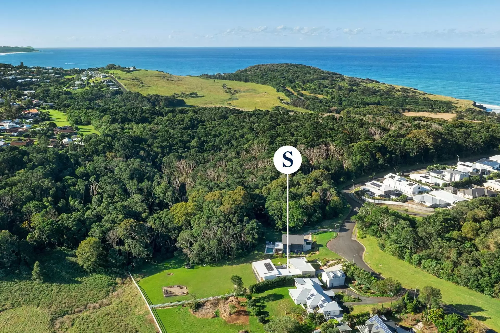 61 Henderson Drive, Lennox Head Sold by Byron Bay Sotheby's International Realty - image 1
