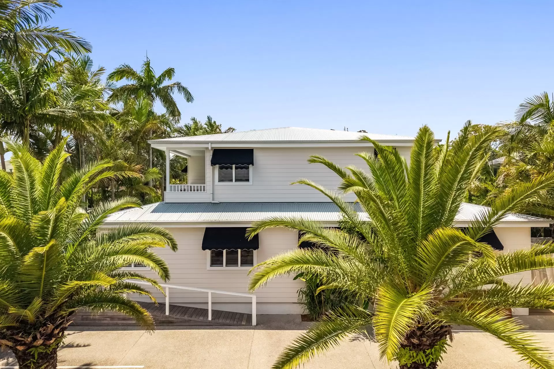 13 Marvell Street, Byron Bay Sold by Byron Bay Sotheby's International Realty - image 1