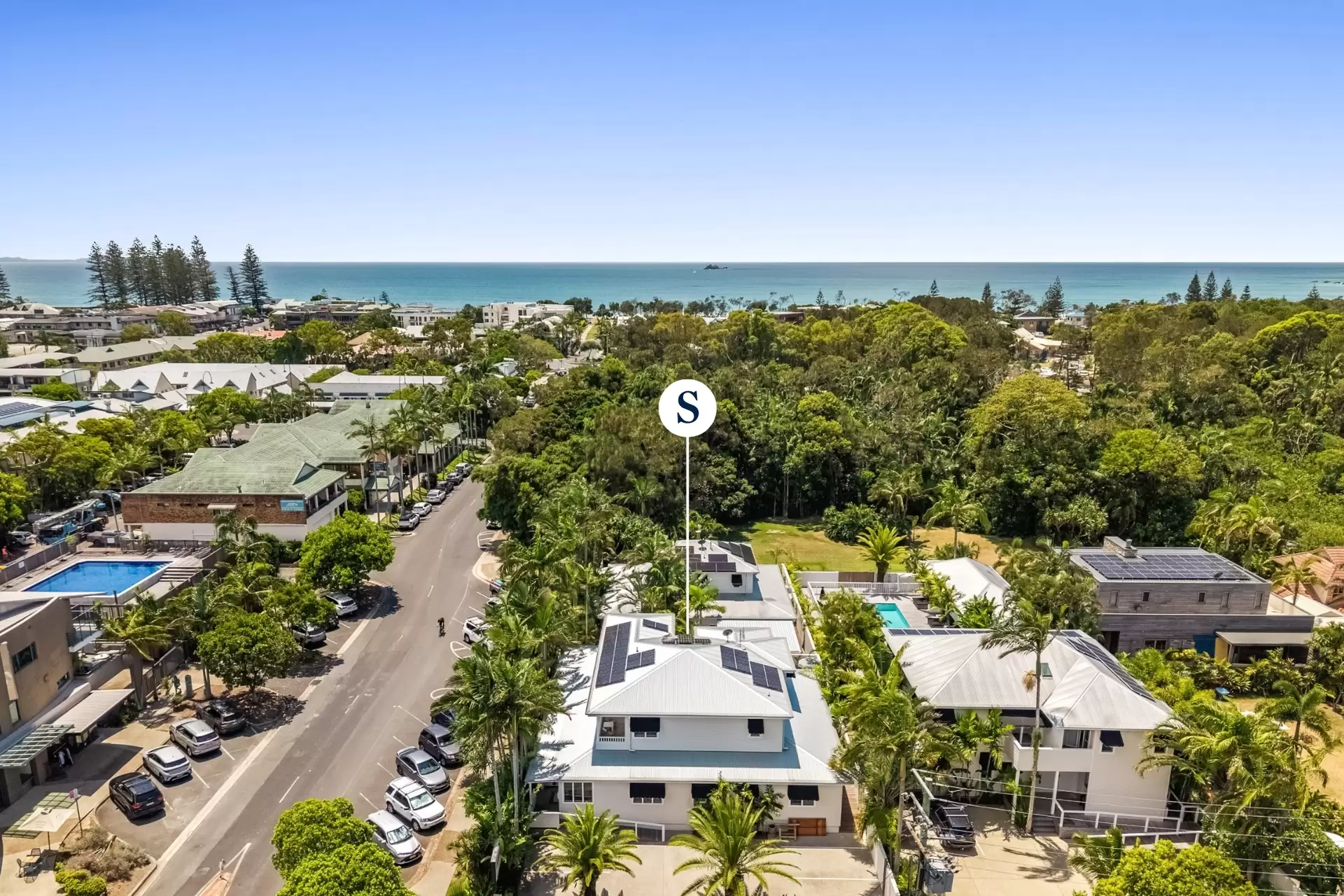 13 Marvell Street, Byron Bay Sold by Byron Bay Sotheby's International Realty - image 1