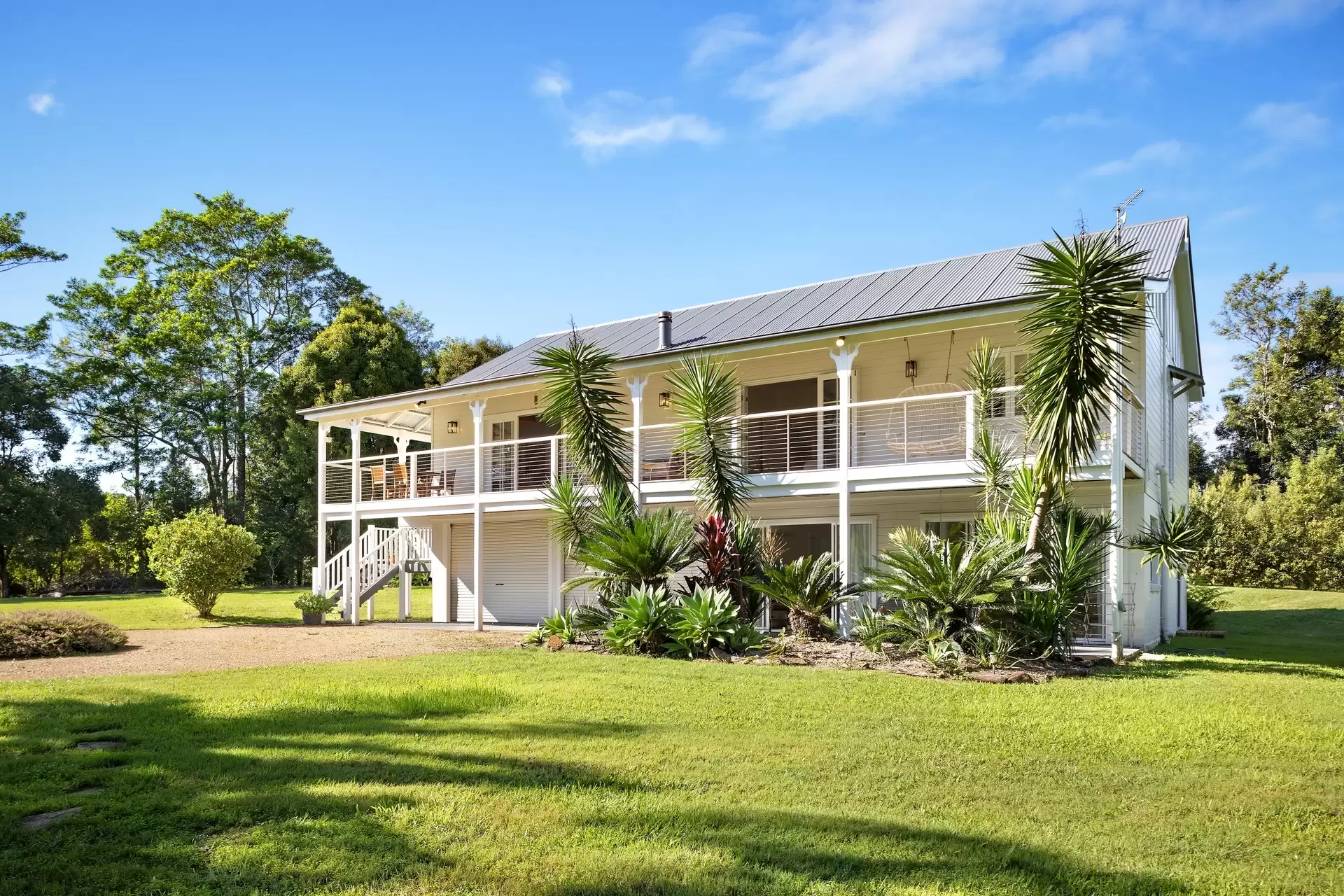 10 Byron Creek Road, Coopers Shoot Sold by Byron Bay Sotheby's International Realty - image 1