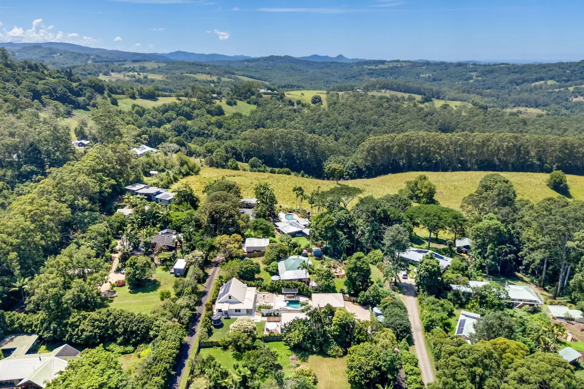 10 Roses Road, Federal Sold by Byron Bay Sotheby's International Realty - image 1