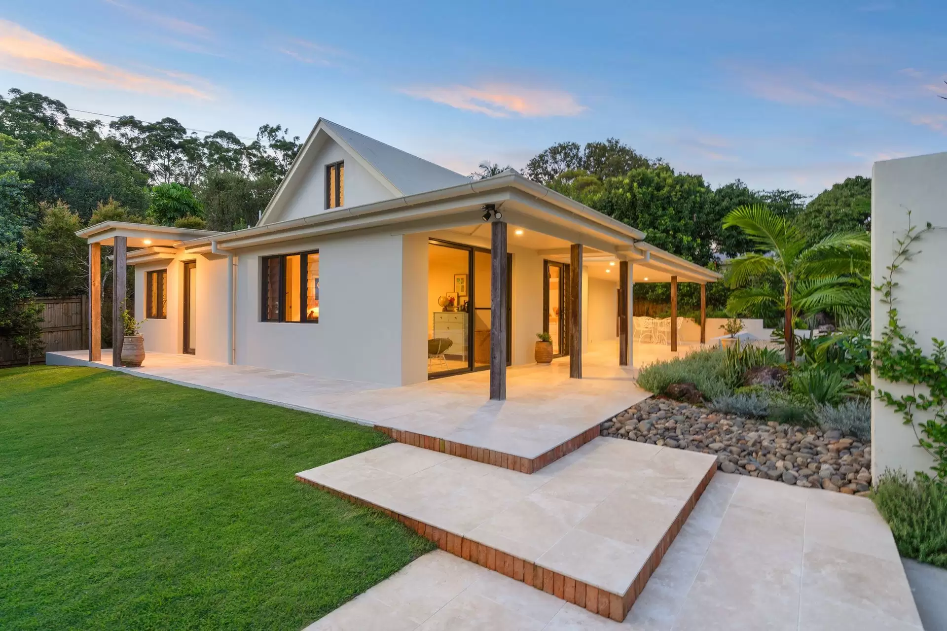 10 Roses Road, Federal Sold by Byron Bay Sotheby's International Realty - image 1