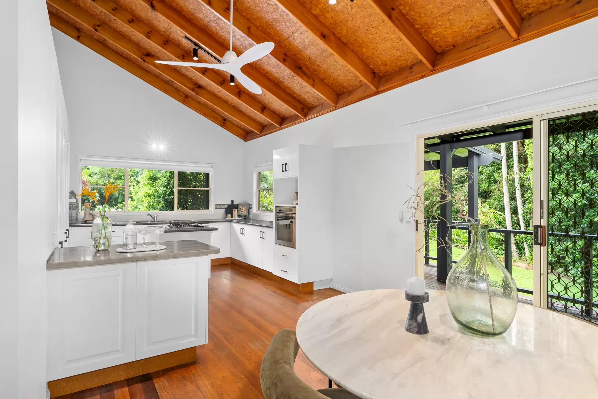17 Avocado Crescent, Ewingsdale Sold by Byron Bay Sotheby's International Realty - image 1