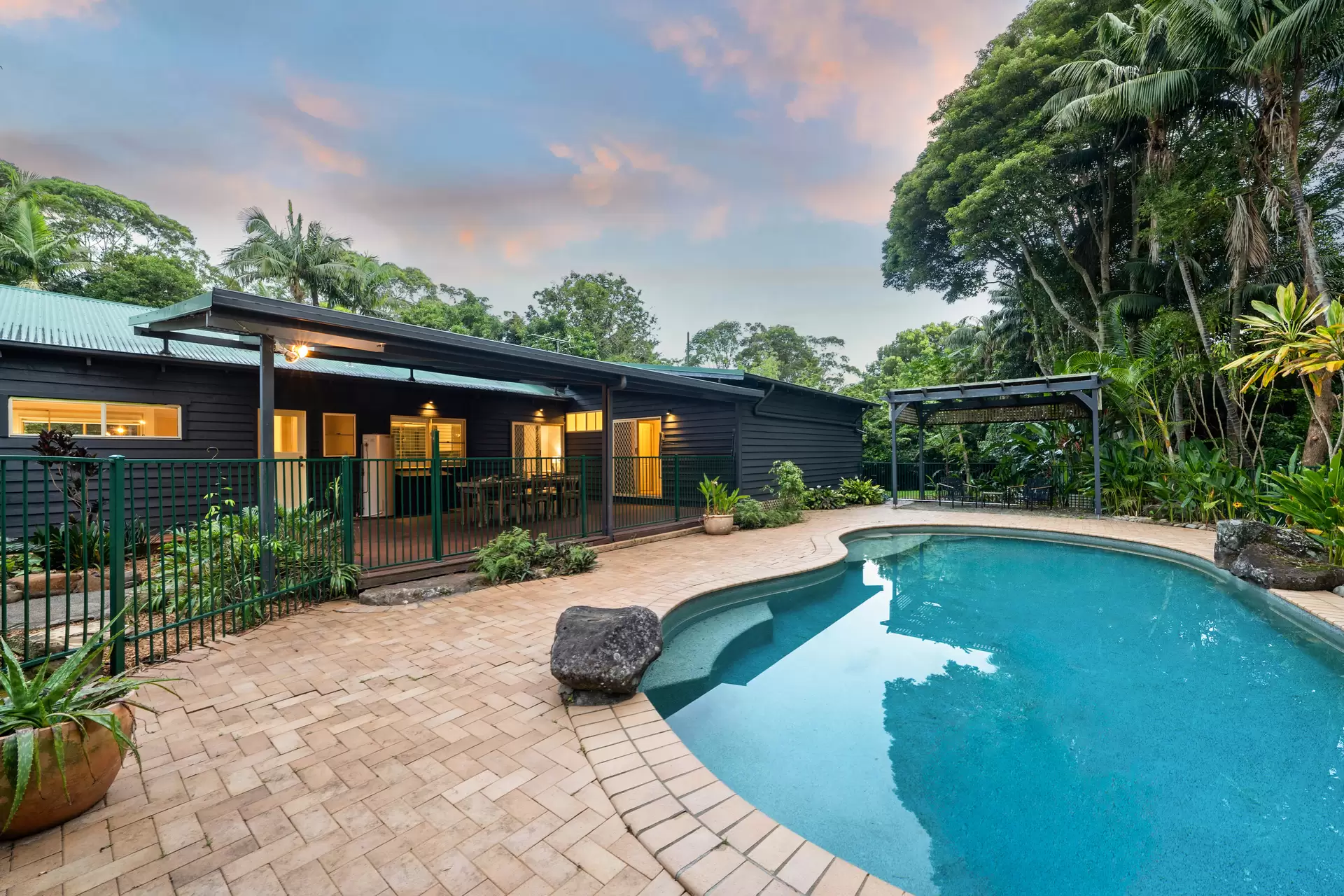 17 Avocado Crescent, Ewingsdale Sold by Byron Bay Sotheby's International Realty - image 1