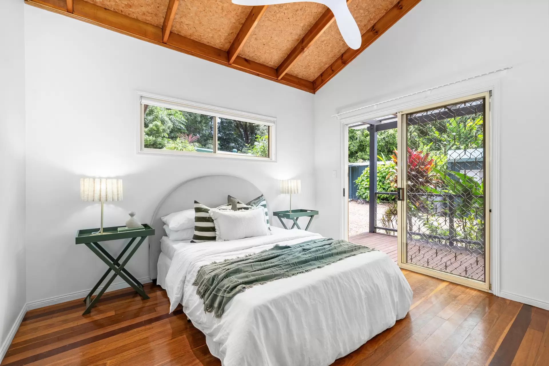 17 Avocado Crescent, Ewingsdale Sold by Byron Bay Sotheby's International Realty - image 1