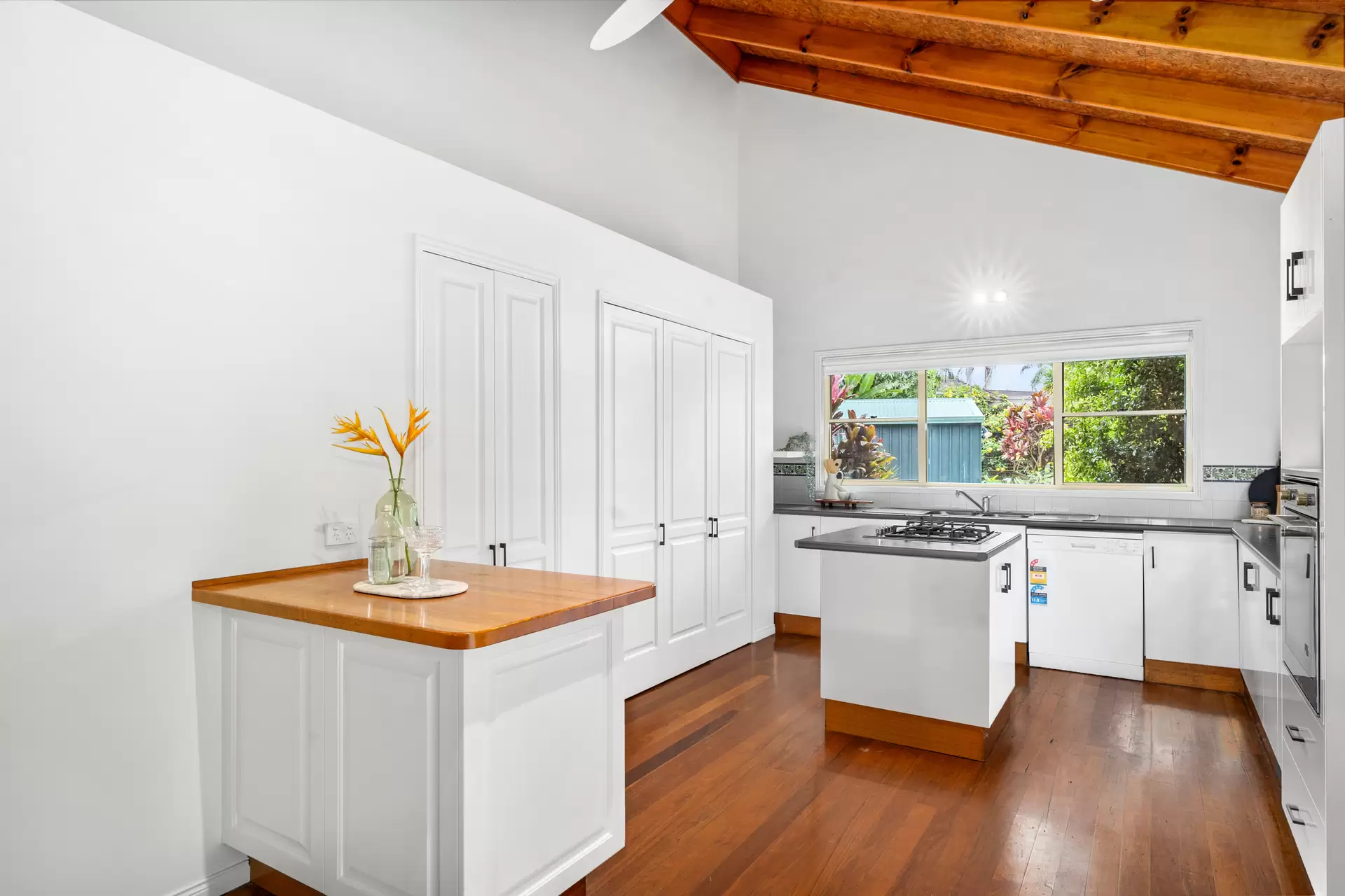 17 Avocado Crescent, Ewingsdale Sold by Byron Bay Sotheby's International Realty - image 1