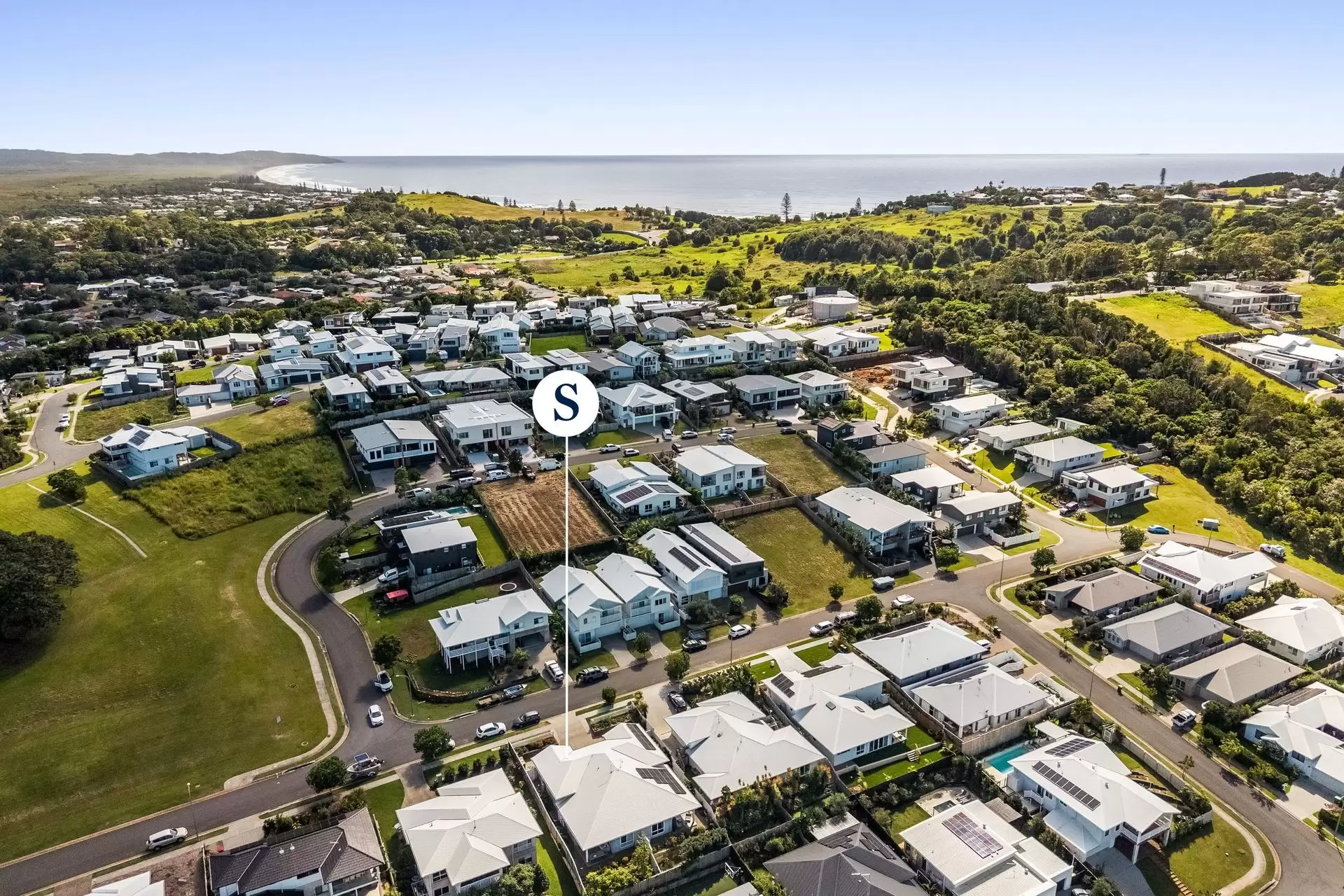 100B Stoneyhurst Drive, Lennox Head Sold by Byron Bay Sotheby's International Realty - image 1