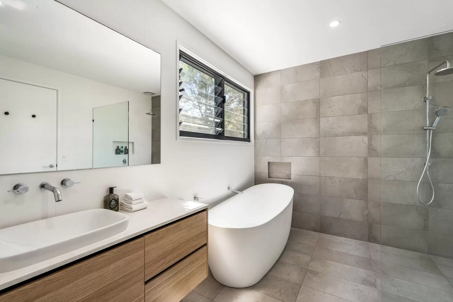 3 Azolla Place, Suffolk Park Sold by Byron Bay Sotheby's International Realty - image 1