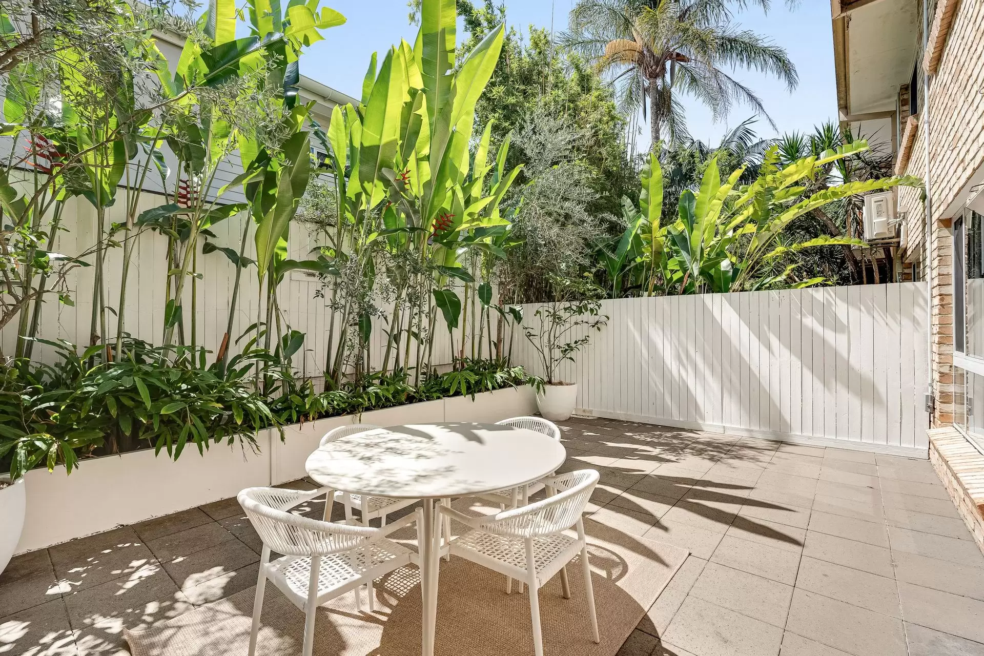 3/49 Belongil Crescent, Byron Bay Sold by Byron Bay Sotheby's International Realty - image 1