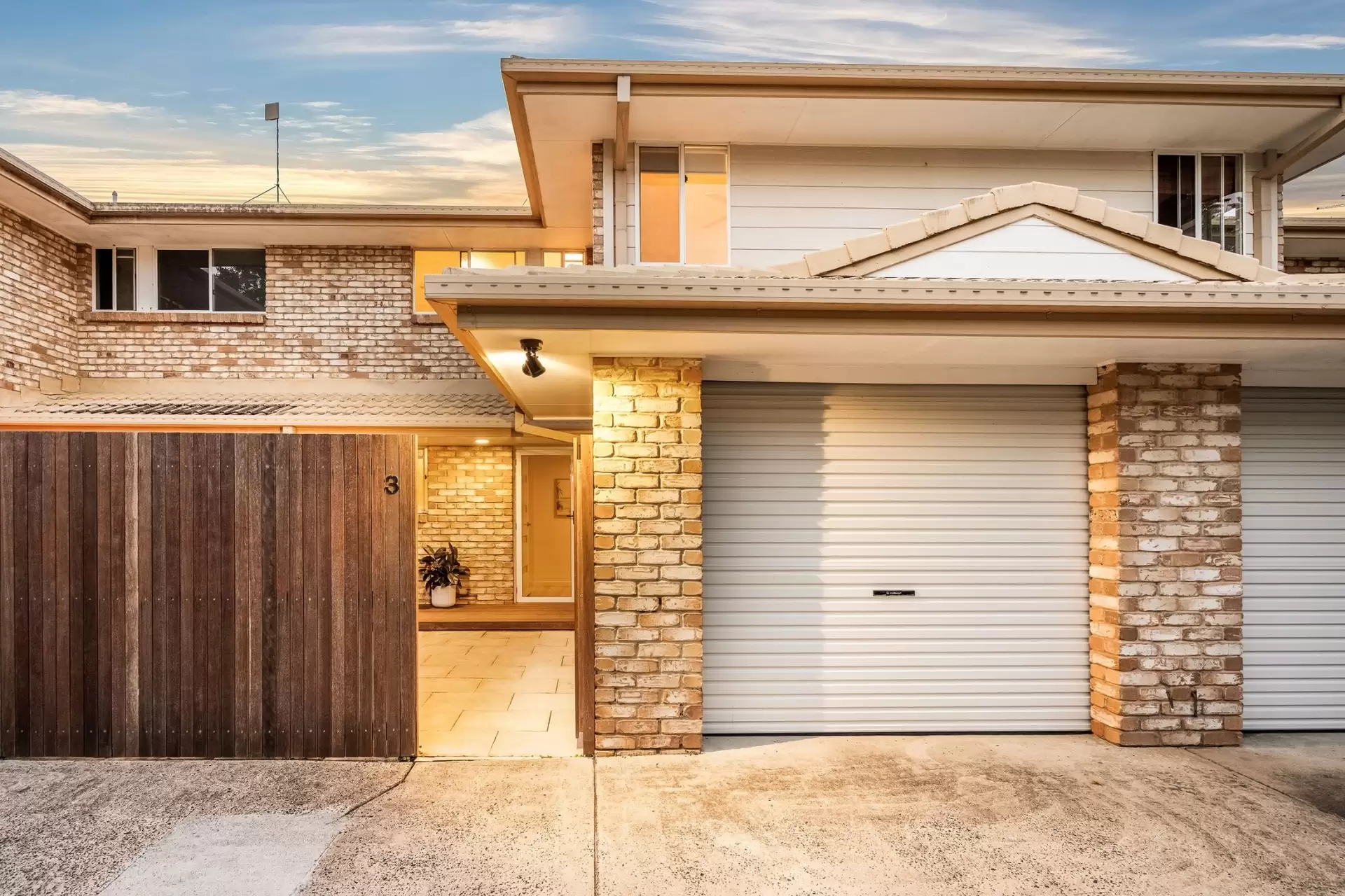 3/49 Belongil Crescent, Byron Bay Sold by Byron Bay Sotheby's International Realty - image 1