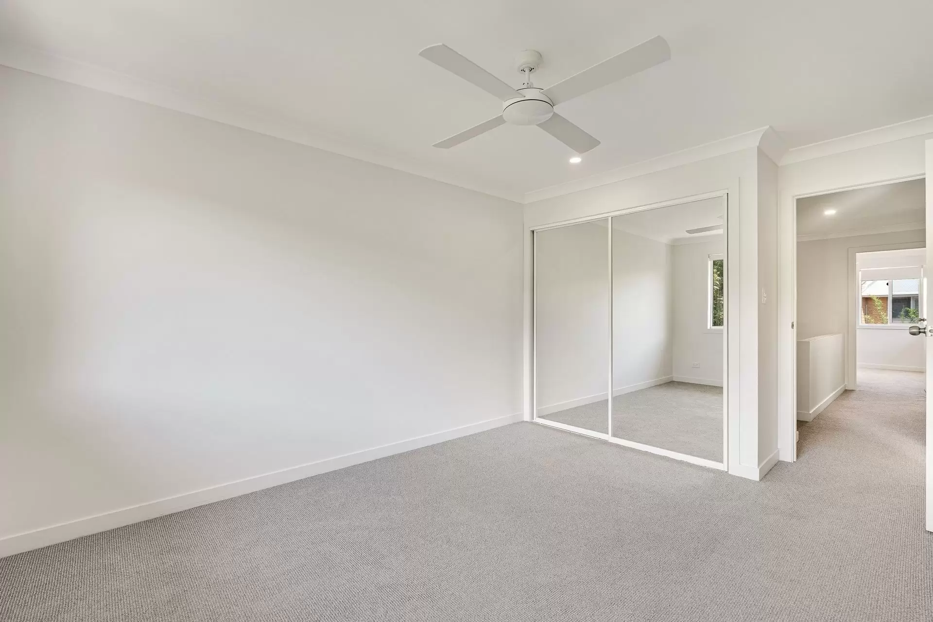 3/49 Belongil Crescent, Byron Bay Sold by Byron Bay Sotheby's International Realty - image 1