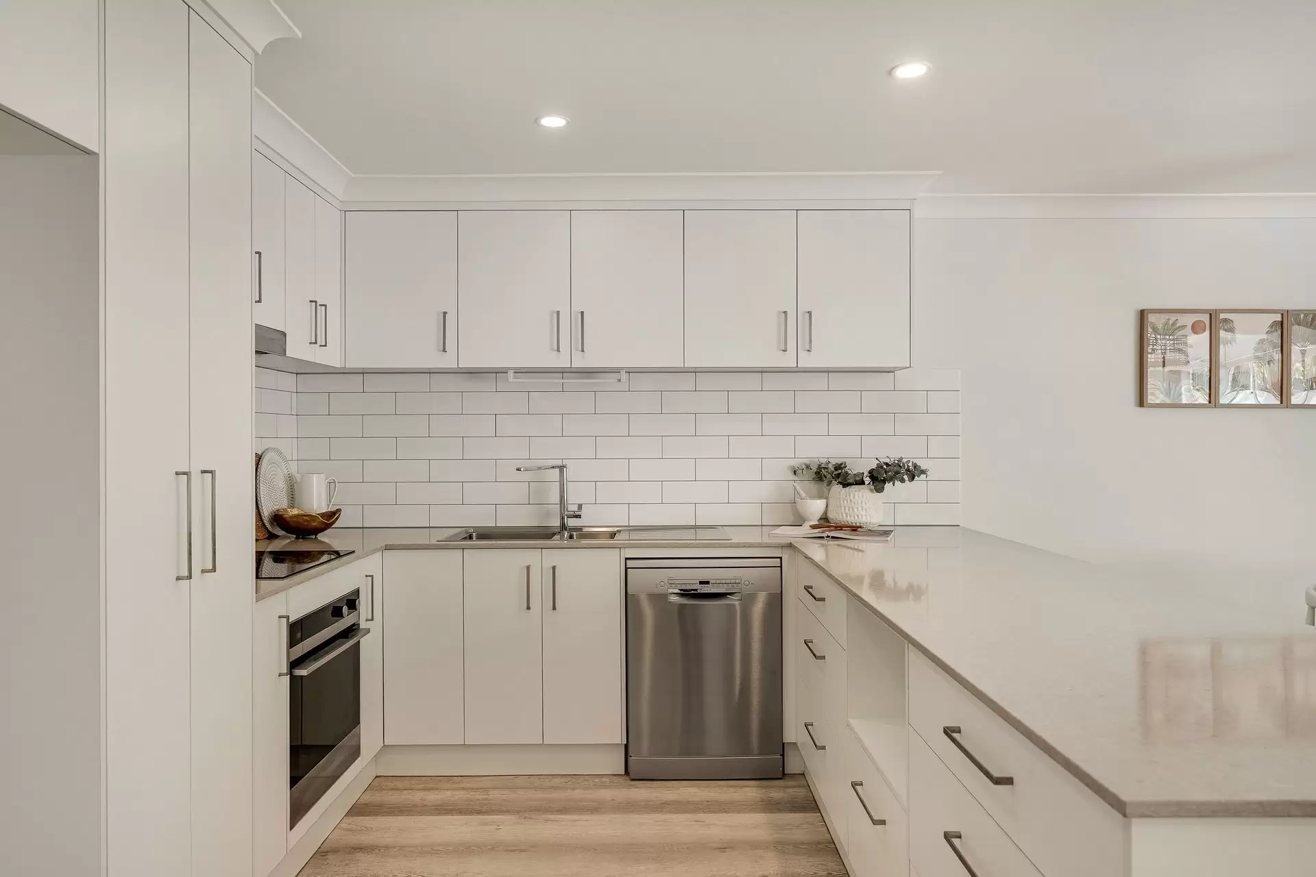 3/49 Belongil Crescent, Byron Bay Sold by Byron Bay Sotheby's International Realty - image 1
