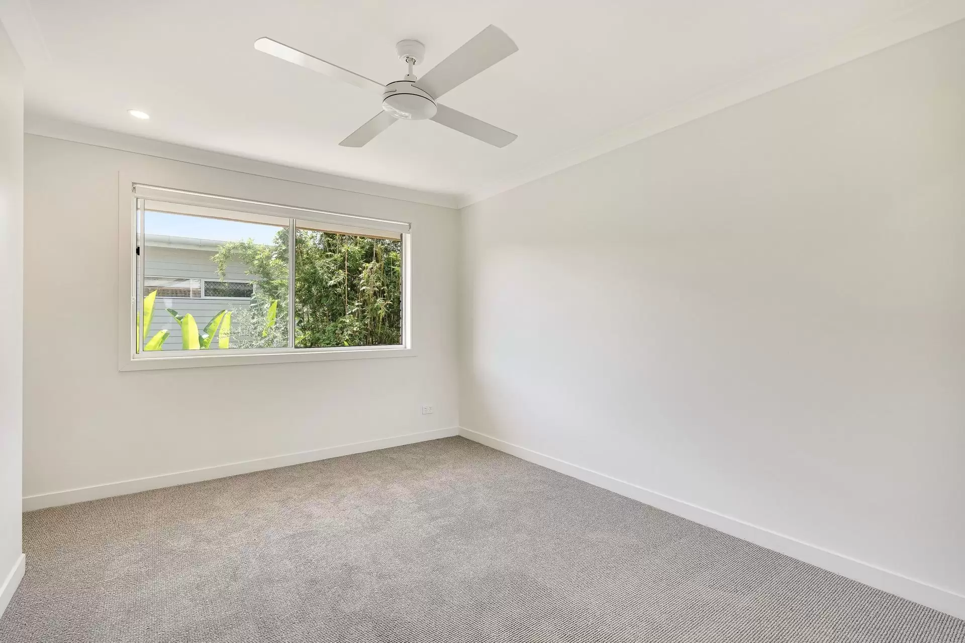 3/49 Belongil Crescent, Byron Bay Sold by Byron Bay Sotheby's International Realty - image 1