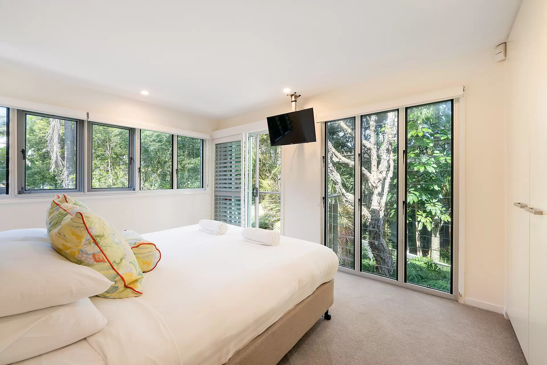 22/33-35 Childe Street, Byron Bay Sold by Byron Bay Sotheby's International Realty - image 1