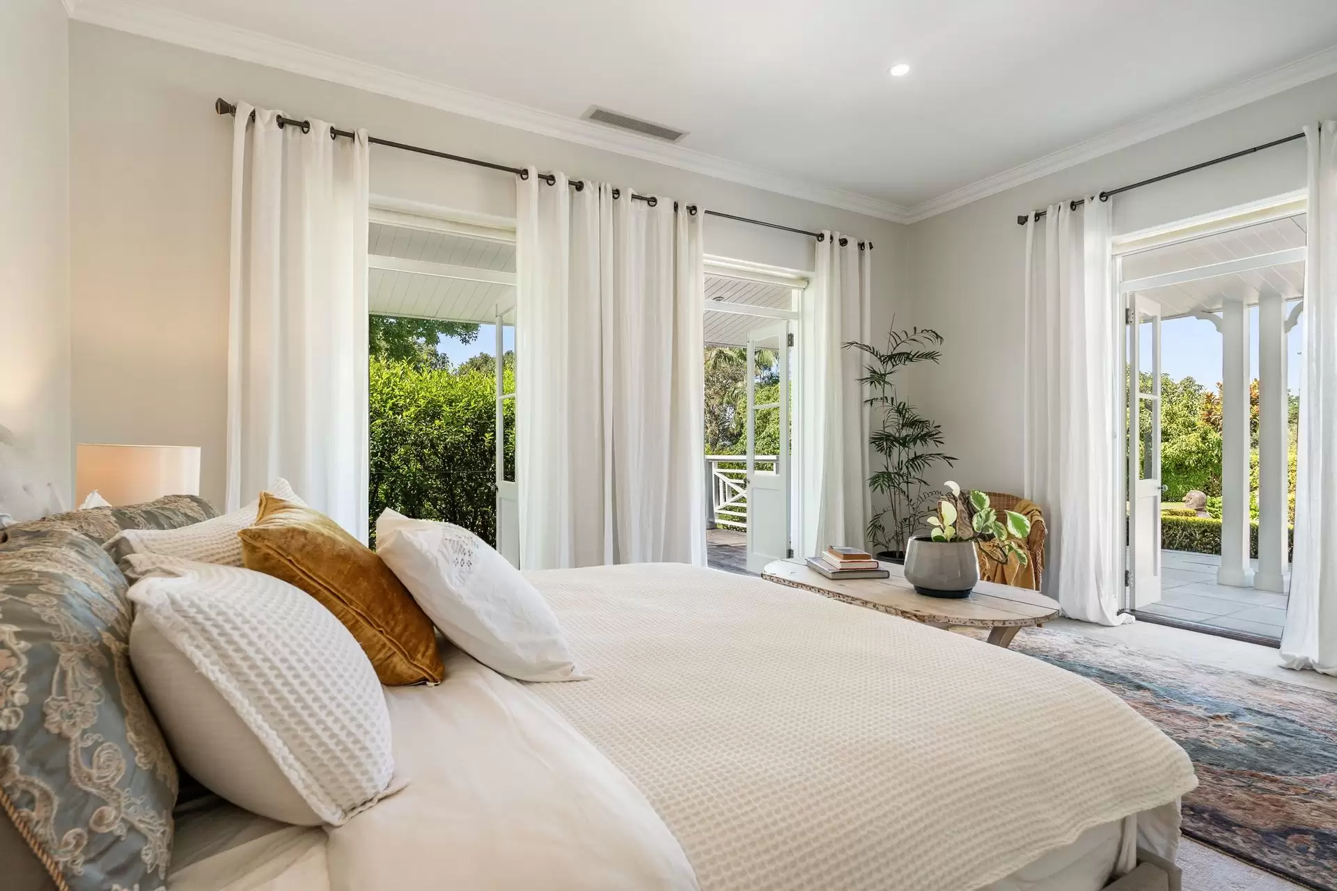 52 Ross Lane, Kinvara Sold by Byron Bay Sotheby's International Realty - image 1