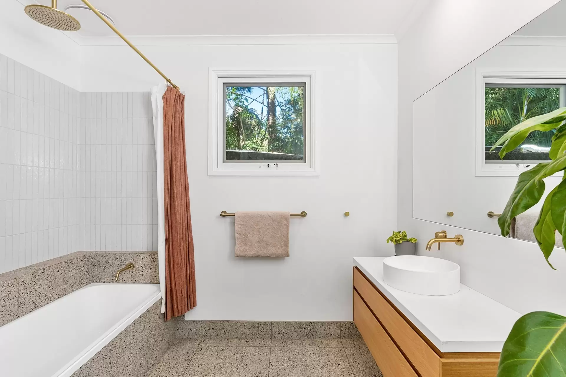 71 Cooks Road, Nashua For Sale by Byron Bay Sotheby's International Realty - image 1